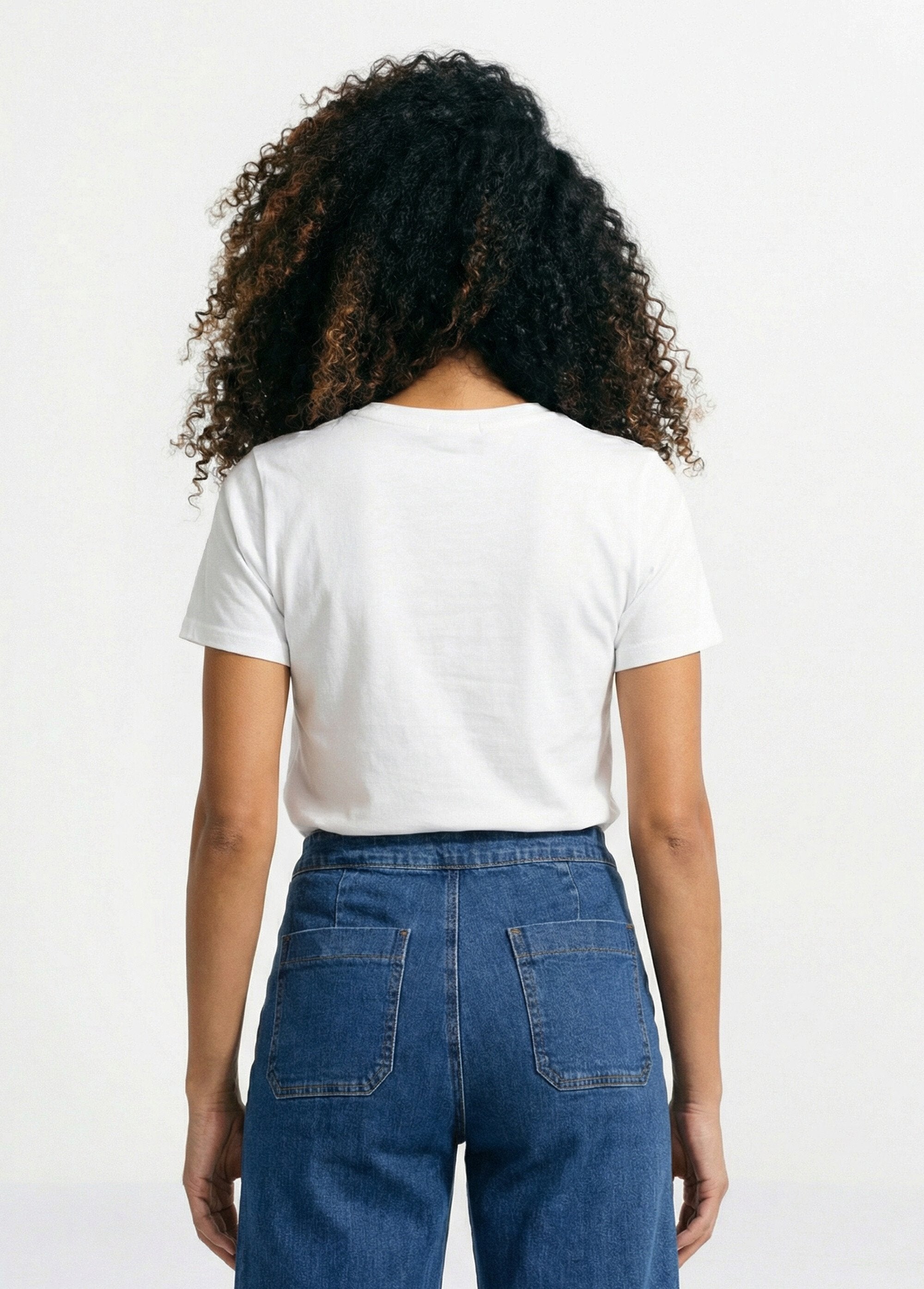 T-shirt_branca,_serigrafia_Surfing_Club_Blanc_DO1_slim