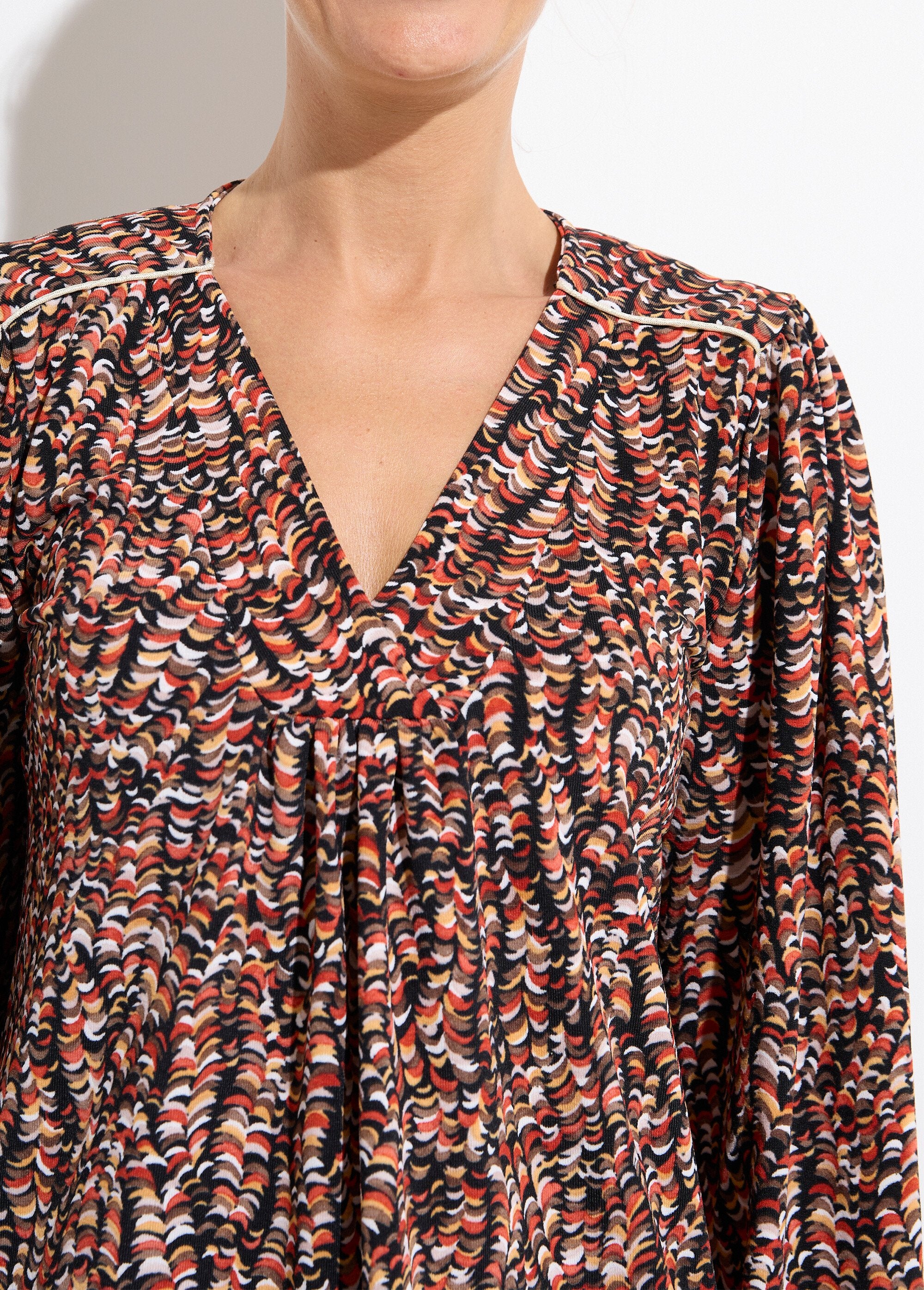 T-shirt_com_estampado_gráfico_e_folgada_Noir_et_miel_DE1_slim