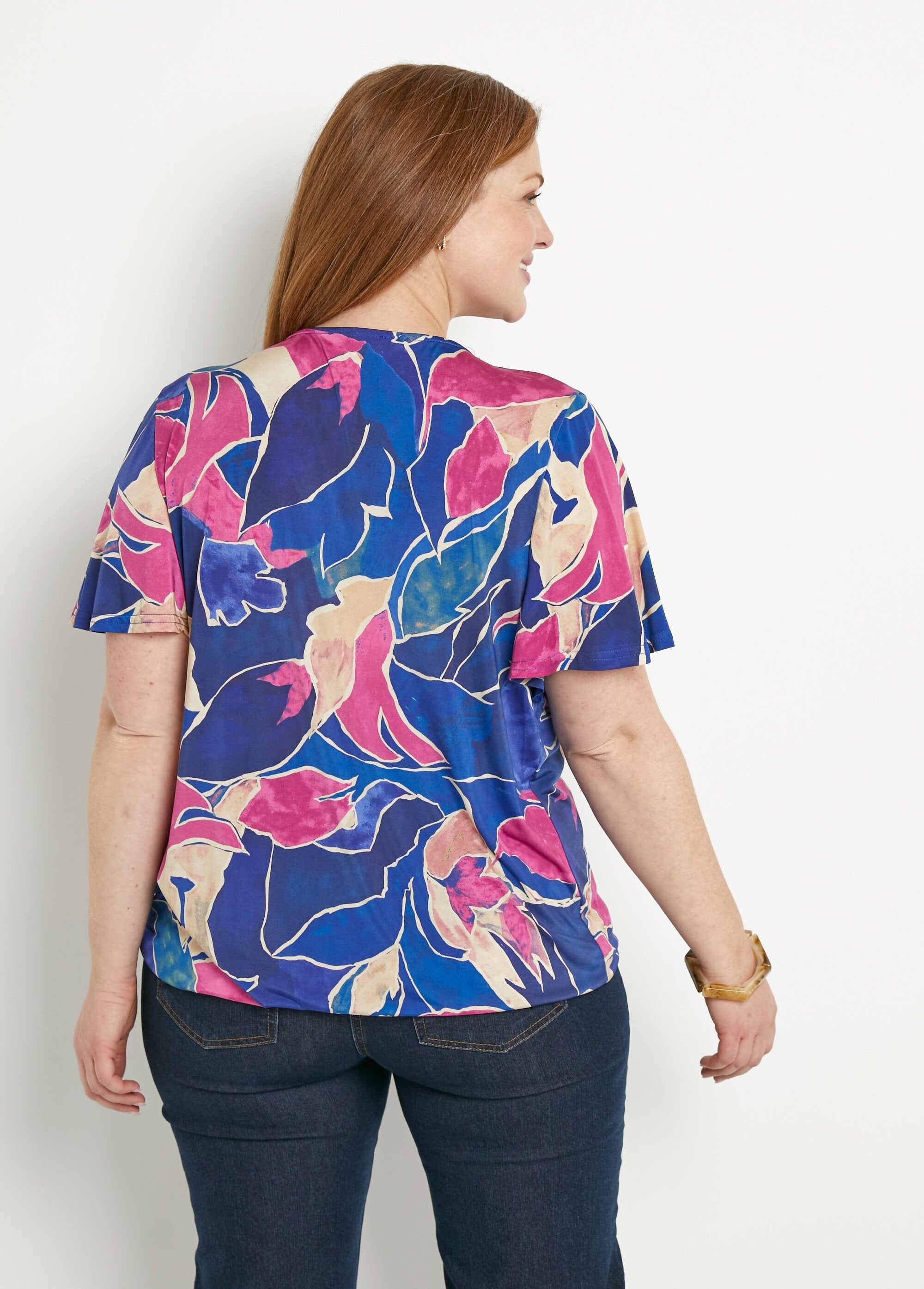 T-shirt_comprida_com_blusa_floral_Bleu_et_rose_DO1_curvy