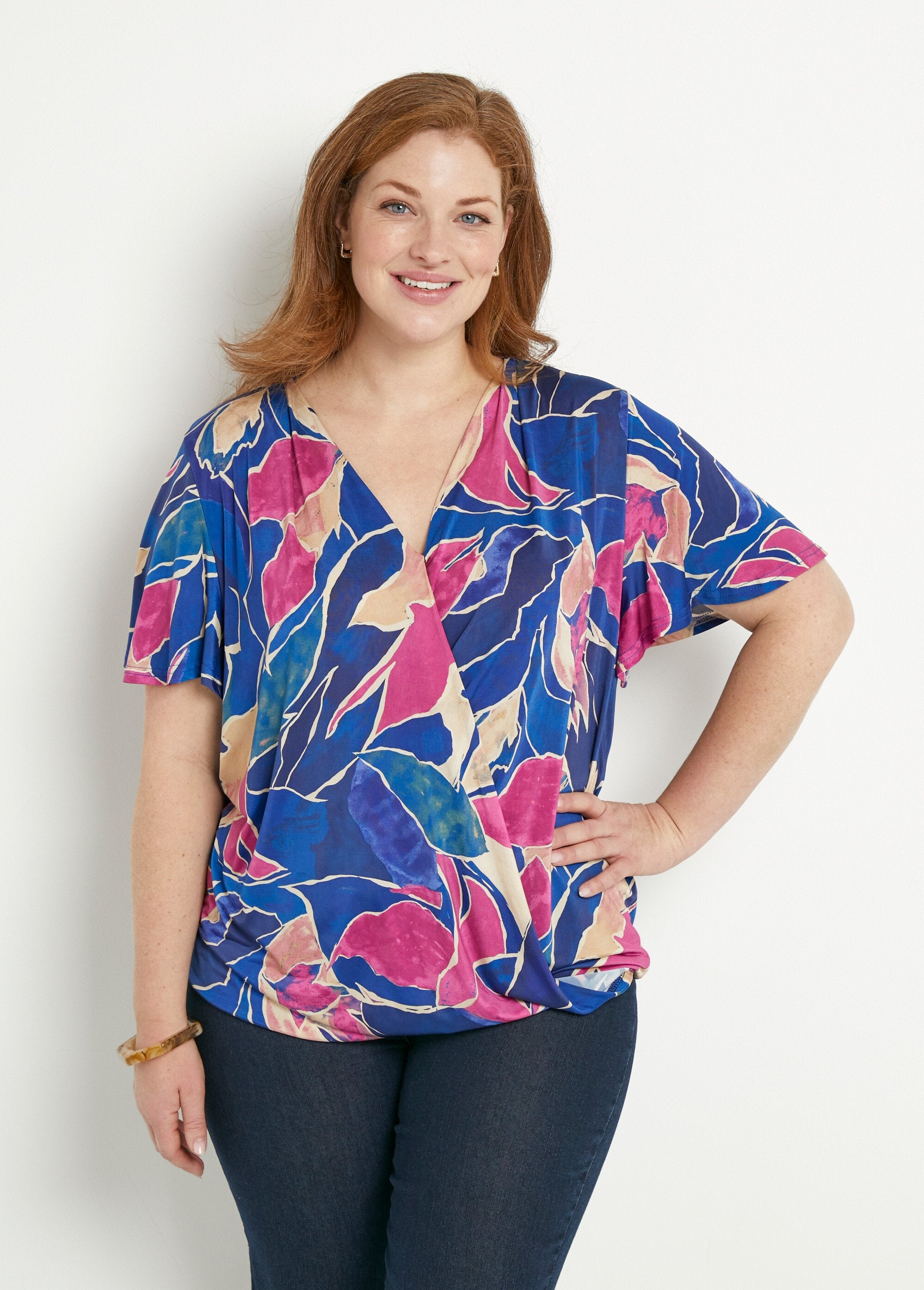 T-shirt_comprida_com_blusa_floral_Bleu_et_rose_FA1_curvy