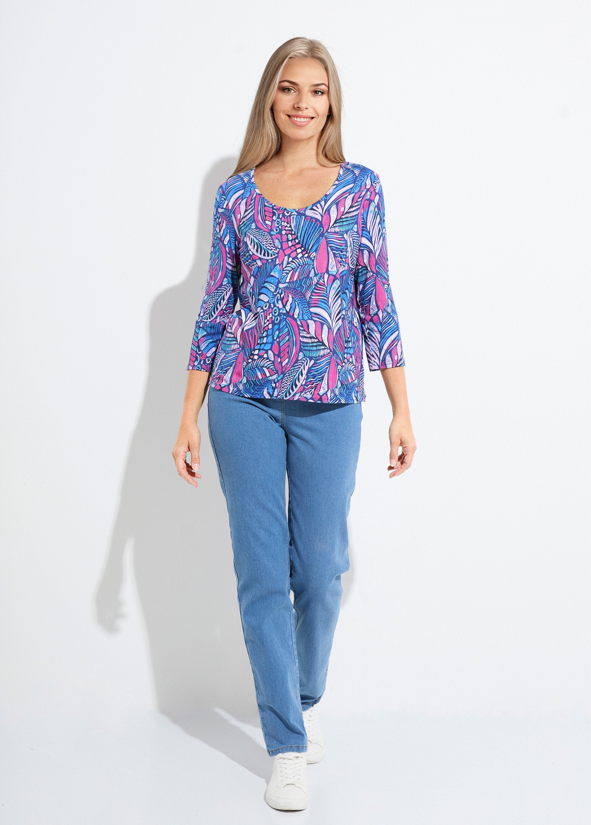 Camiseta_gola_redonda_com_estampa_patchwork_Bleu_et_rose_SF1_slim