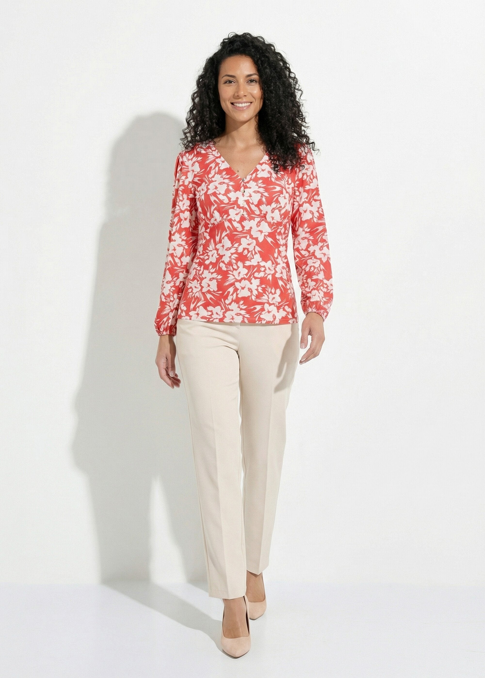 T-shirt_com_decote_em_V_estampado_e_botões_largos_Rouge_SF1_slim