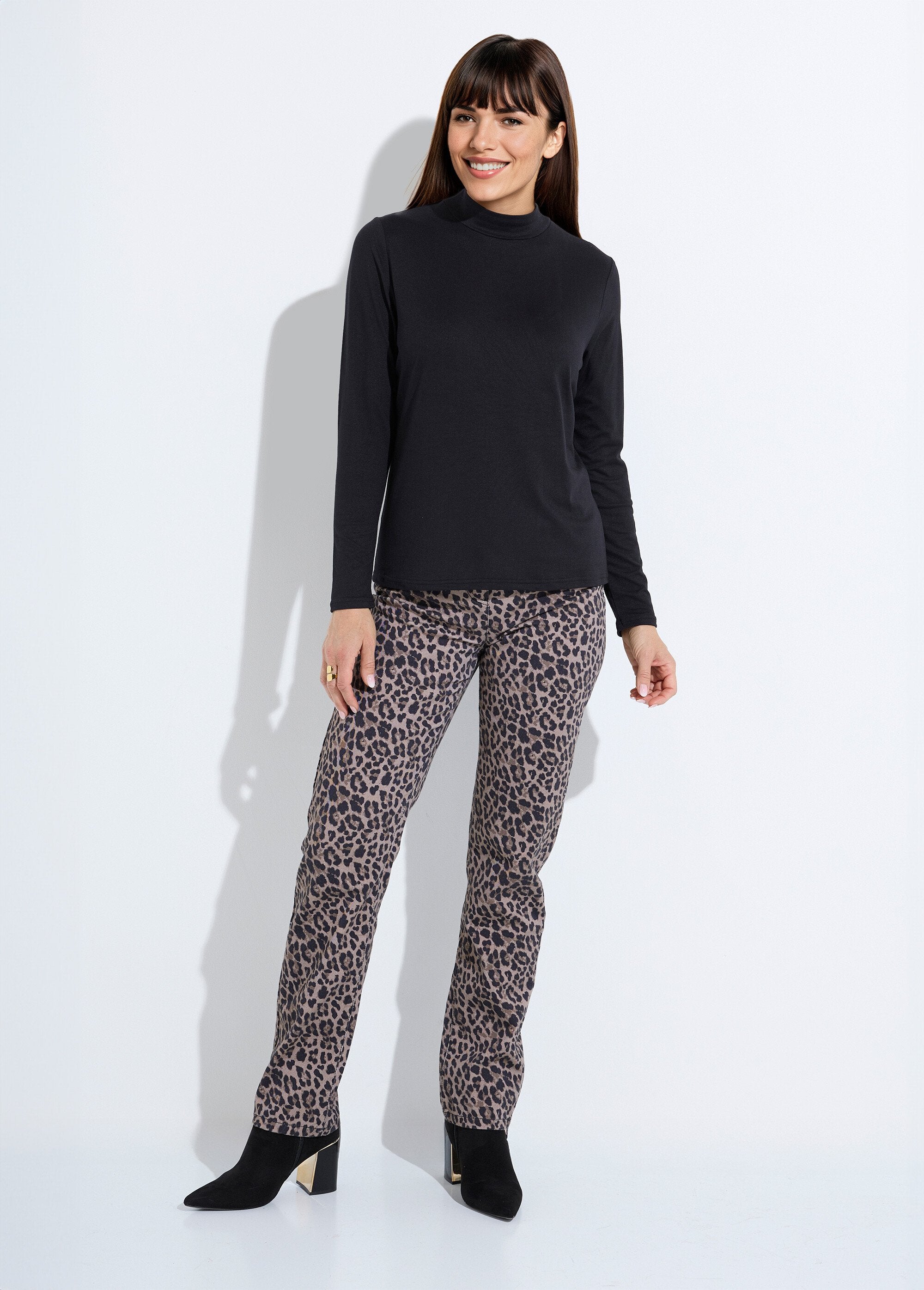 T-shirt_macia_com_gola_alta_e_mangas_compridas_Noir_SF1_slim