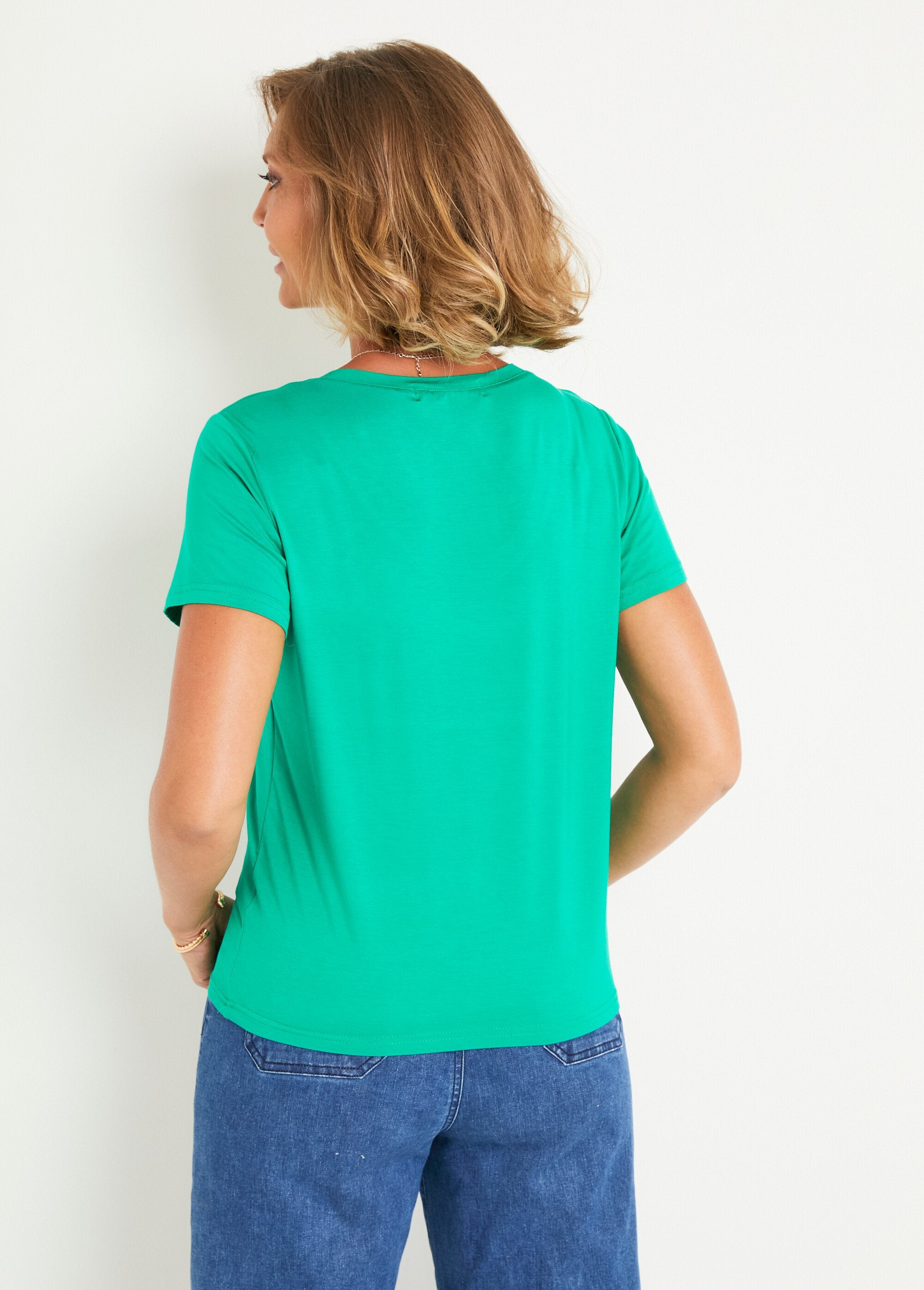 T-shirt_de_manga_curta_com_decote_em_V_Vert_vif_DO1_slim