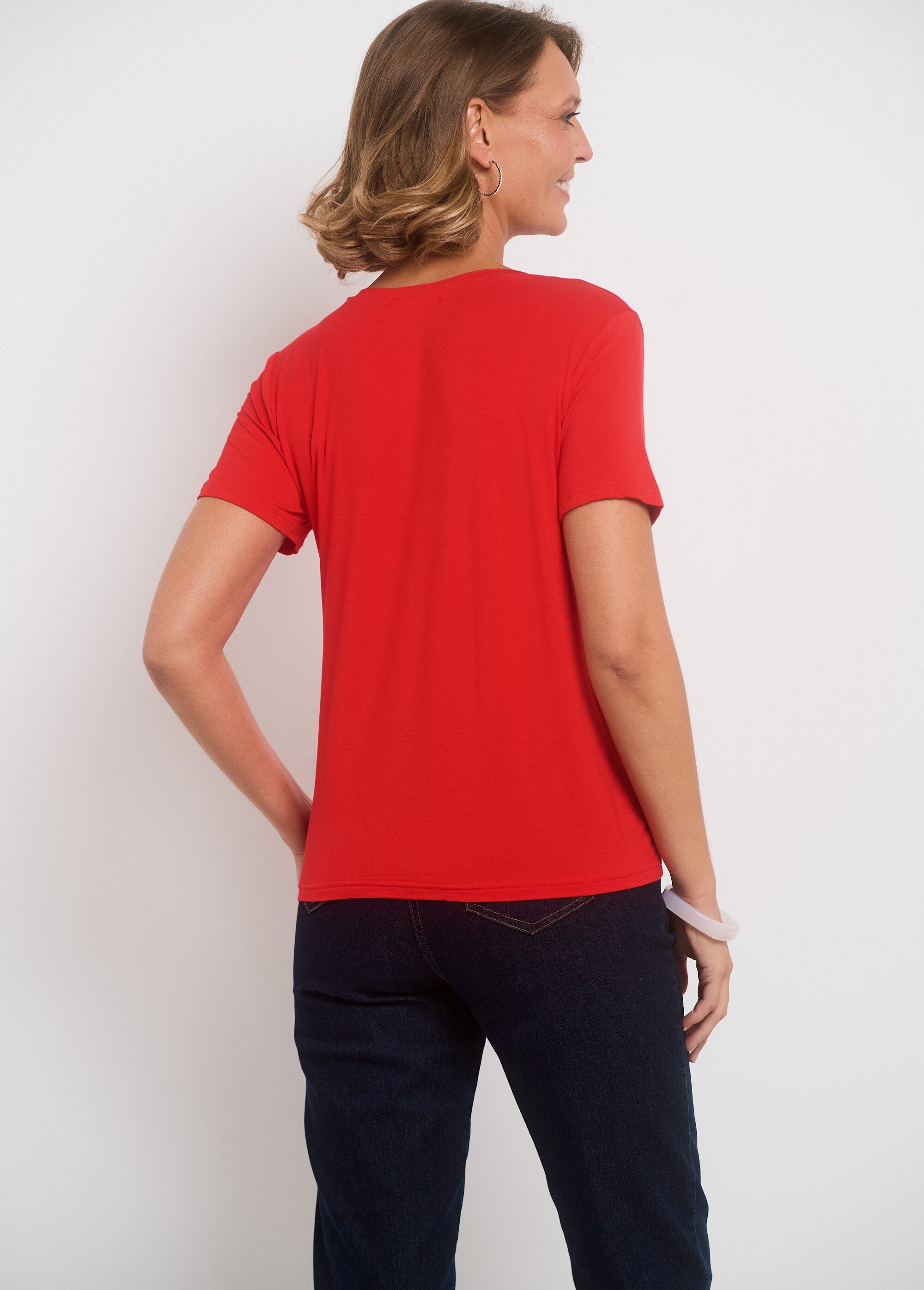 T-shirt_de_manga_curta_com_decote_em_V_Rouge_DO1_slim