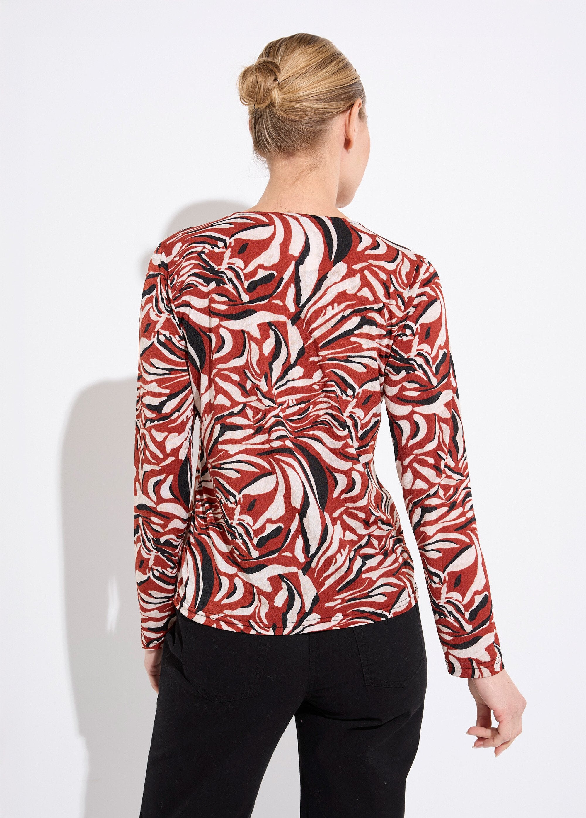 T-shirt_de_renda_com_decote_em_V_gráfico_Noir_et_brique_DO1_slim