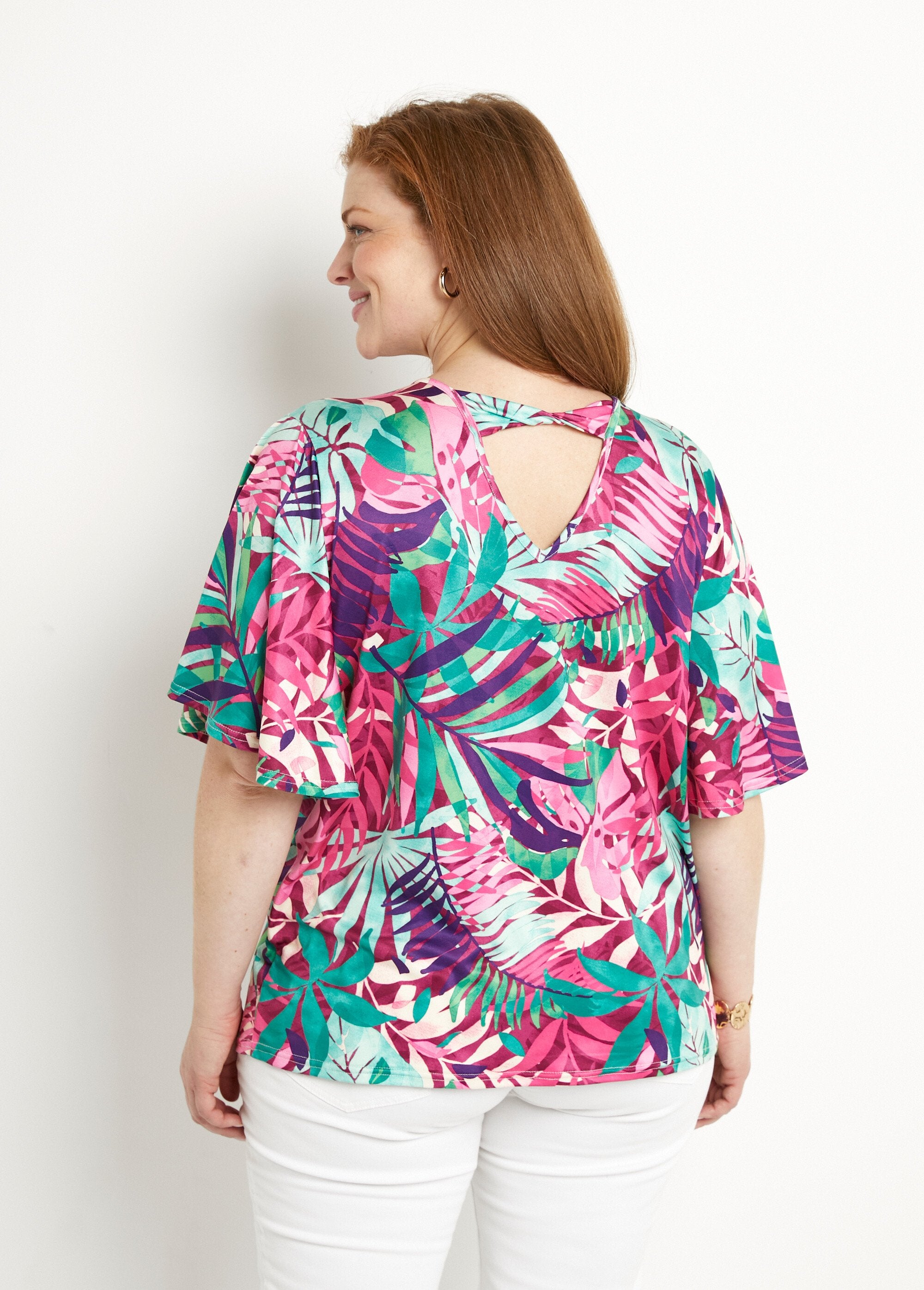 Camiseta_estampada_tropical_com_mangas_borboleta_Multicolore_DO1_curvy
