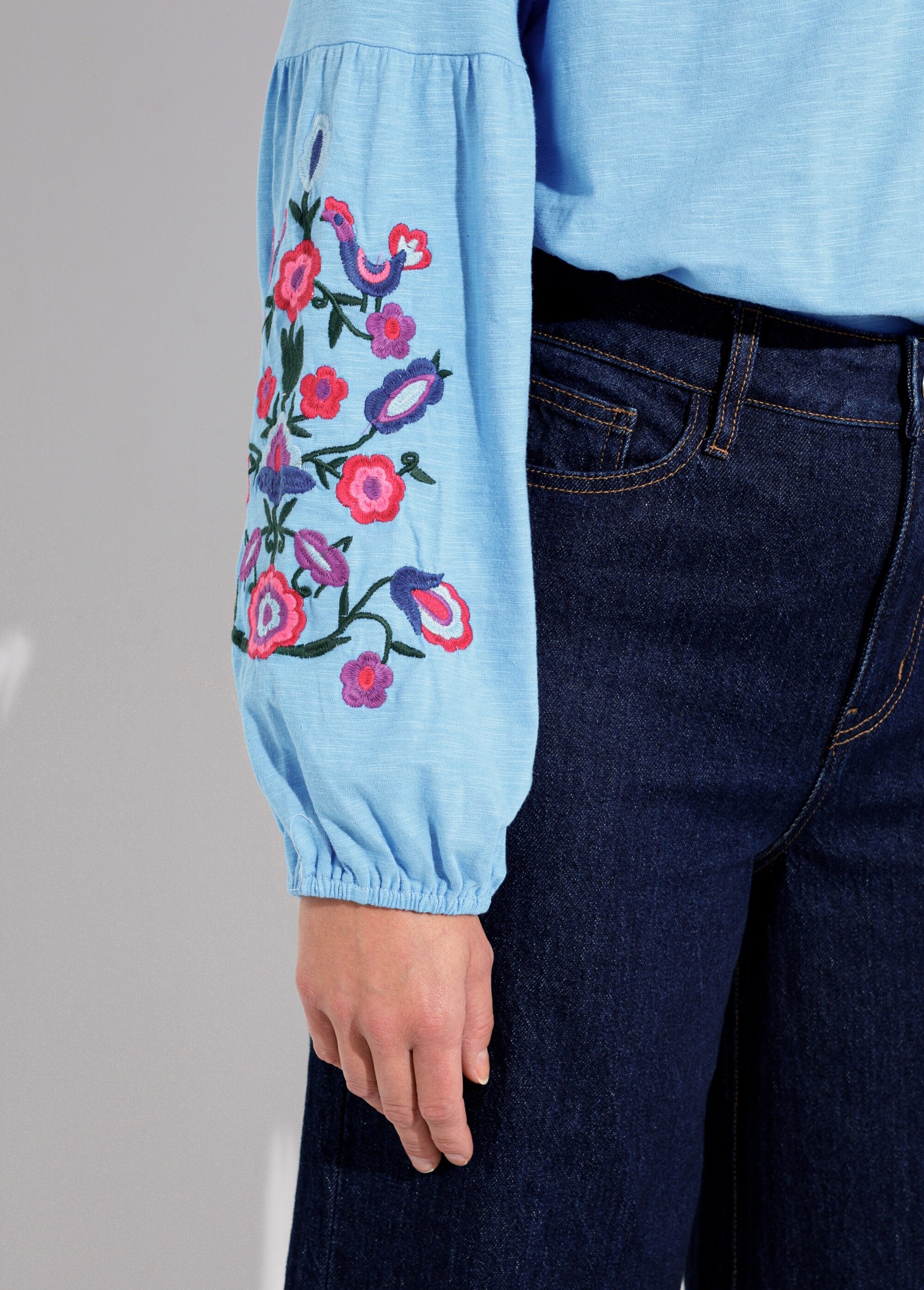 T-shirt_de_manga_comprida_com_bordados_Bleu_jean_DE2_slim