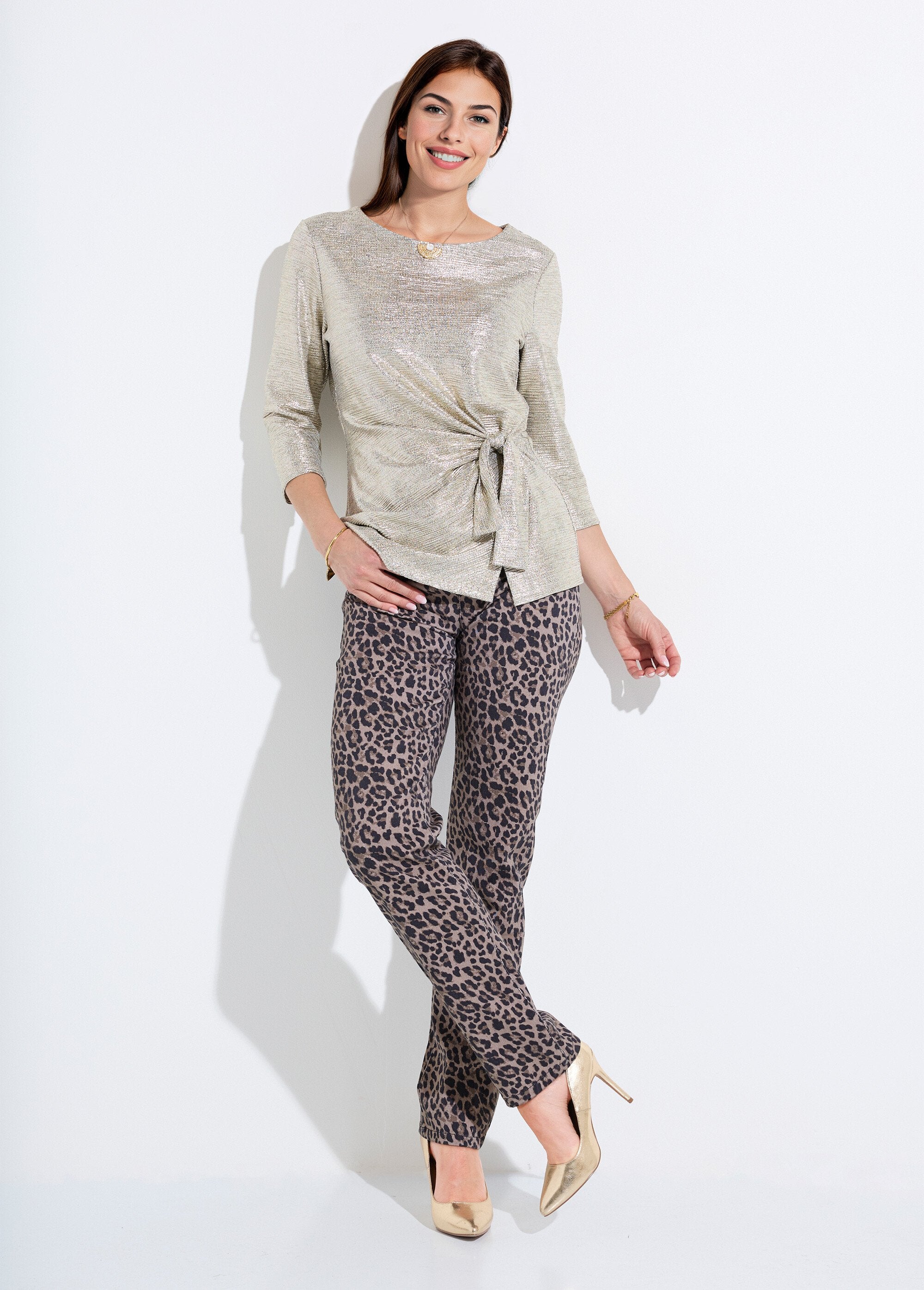 Camiseta_longa_dourada_com_efeito_nó_e_manga_3/4_Dore_SF1_slim