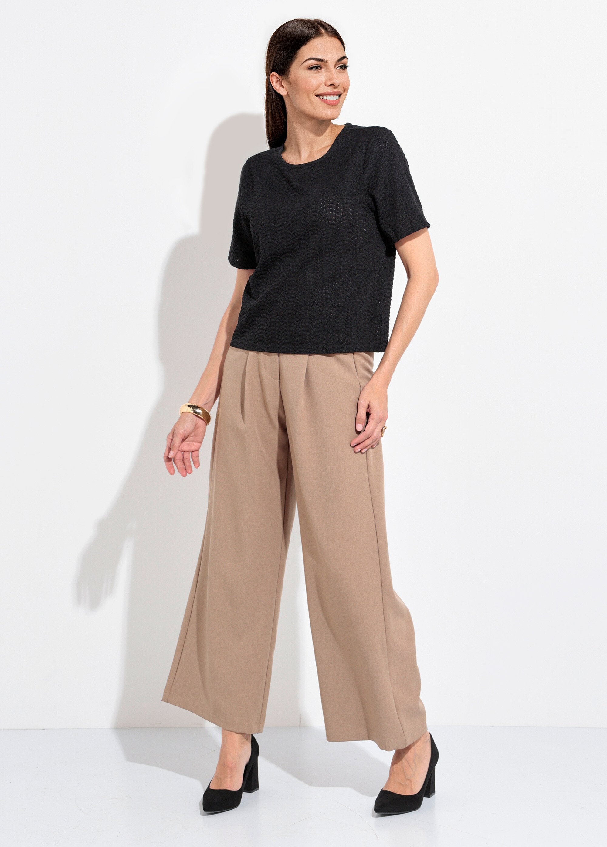 Camiseta_de_malha_com_padrão_de_escamas_em_relevo_Noir_SF1_slim