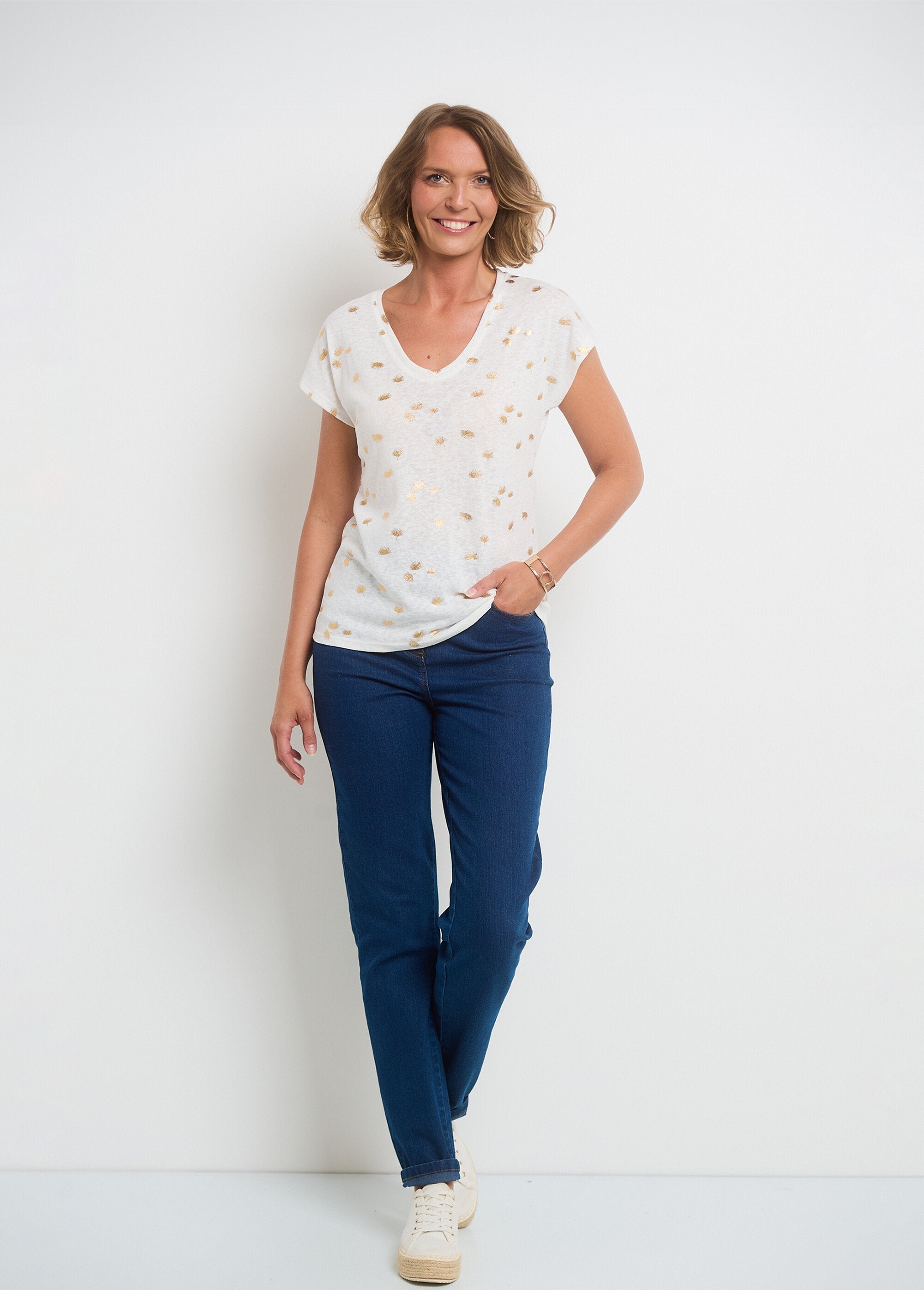 T-shirt_de_manga_curta_em_dourado_Ecru_SF1_slim