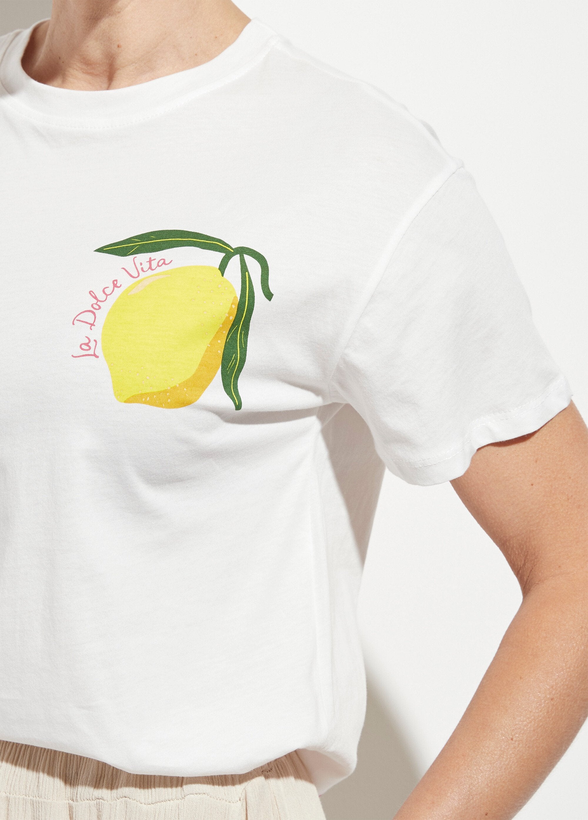 Camiseta_de_manga_curta_com_tema_Dolce_Vita_Blanc_DE1_slim