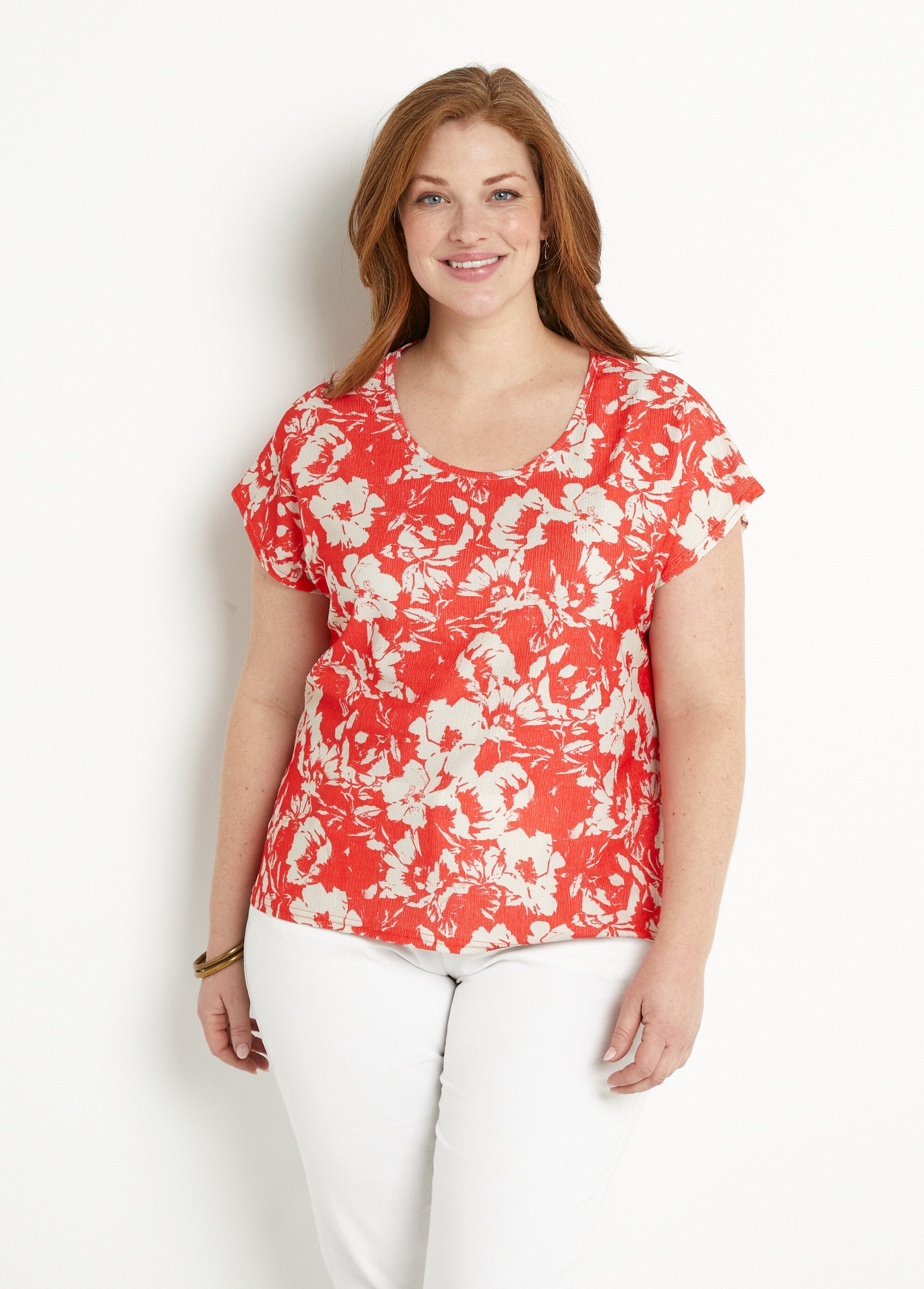 T-shirt_de_manga_curta,_lisa_ou_com_estampado_floral_Rouge_et_beige_FA1_curvy