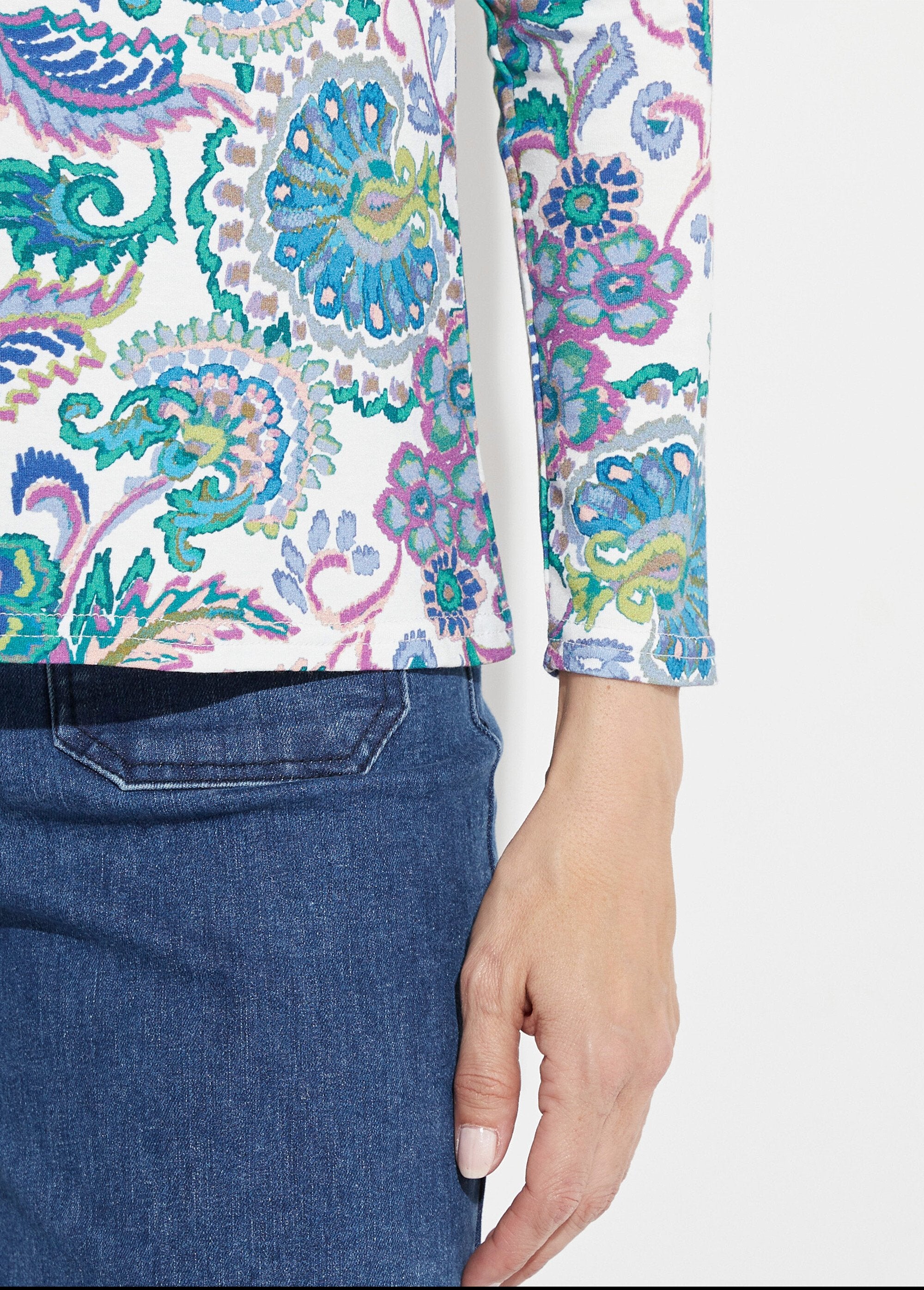 Camiseta_de_manga_comprida_com_estampa_pastel_Fond_ecru_DE2_slim