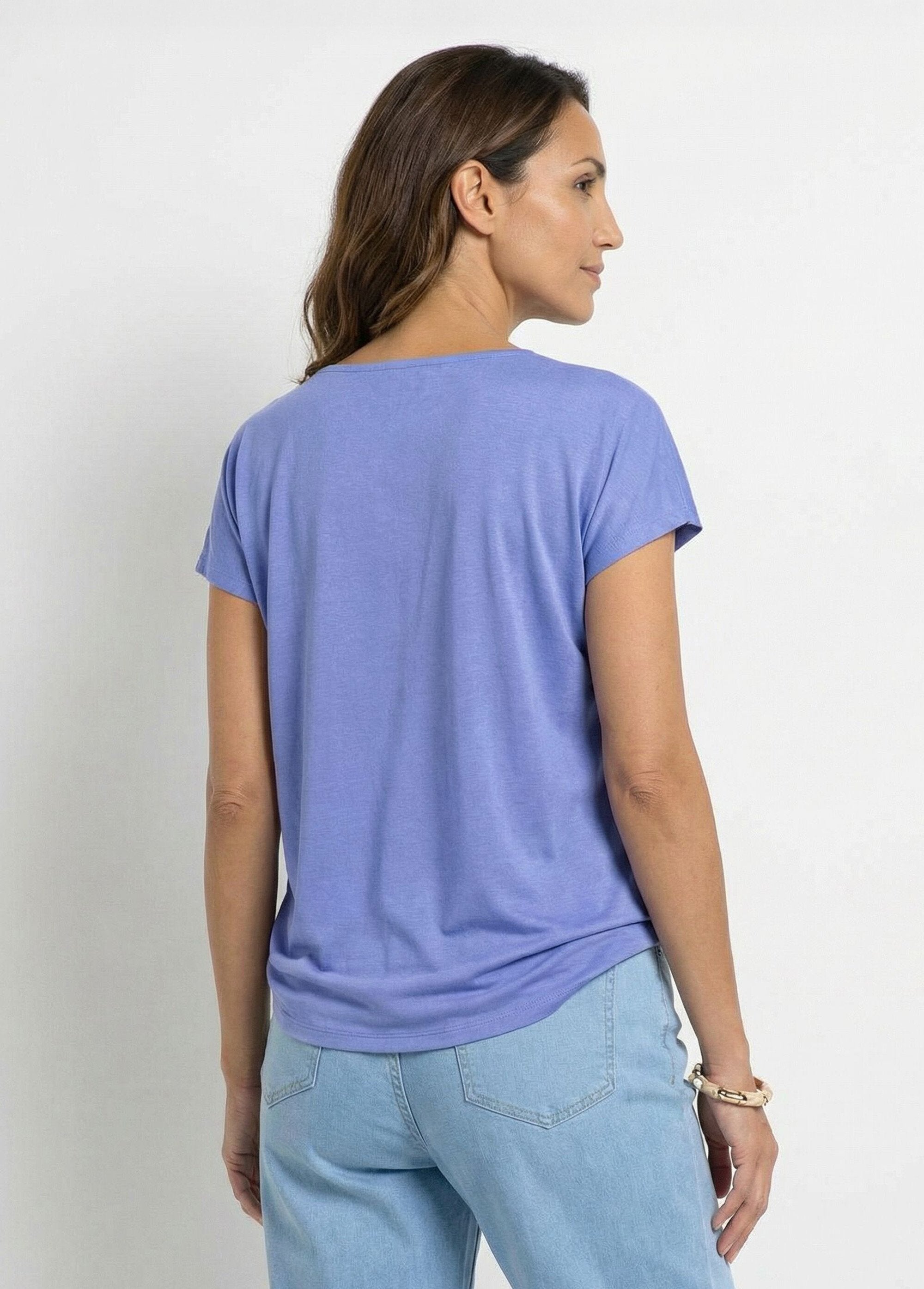 T-shirt_lisa_com_gola_redonda_e_mangas_kimono_de_renda_Myosotis_DO1_slim