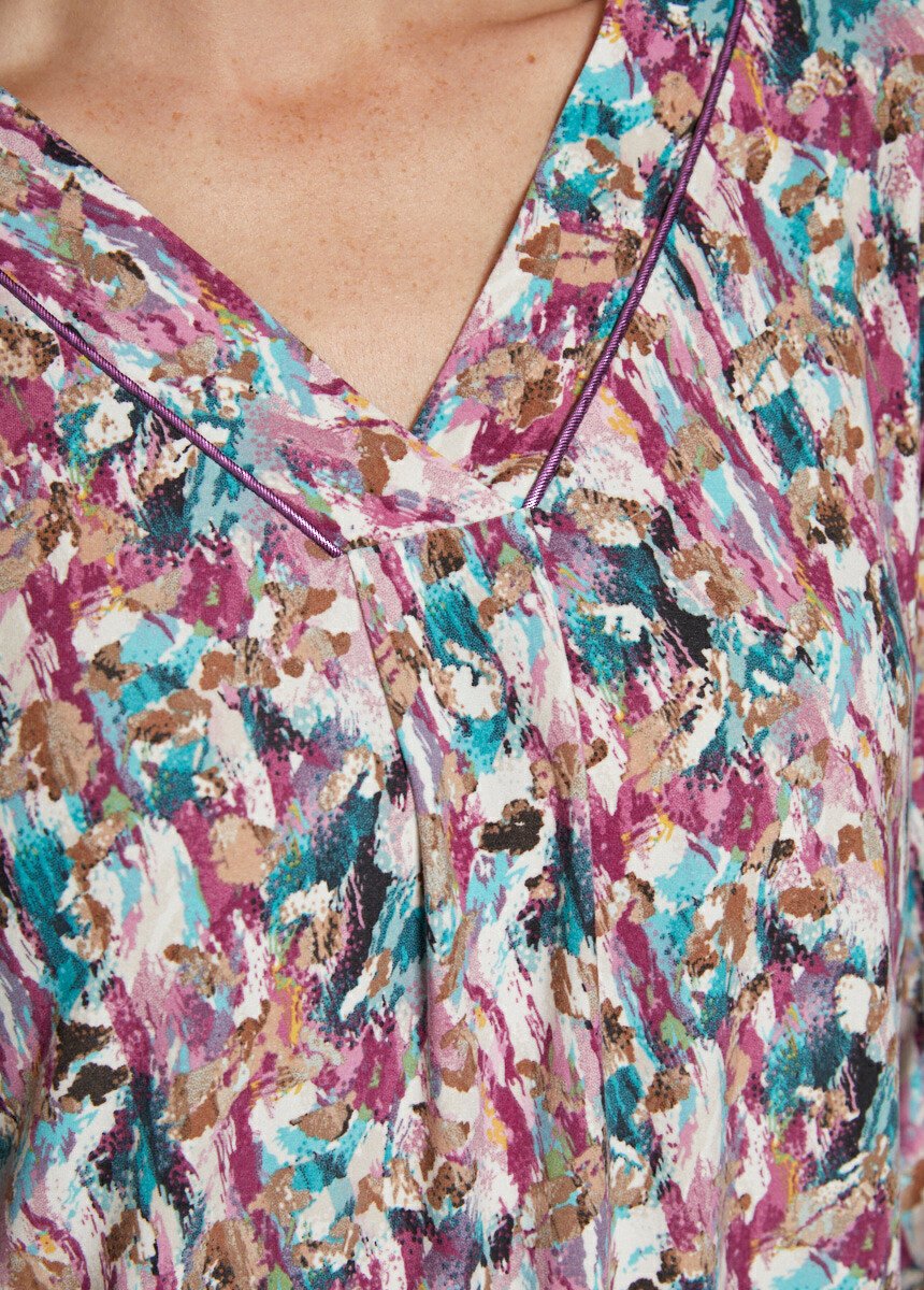 T-shirt_com_decote_em_V_estampado,_mangas_3/4_Cassis_et_emeraude_DE2_slim