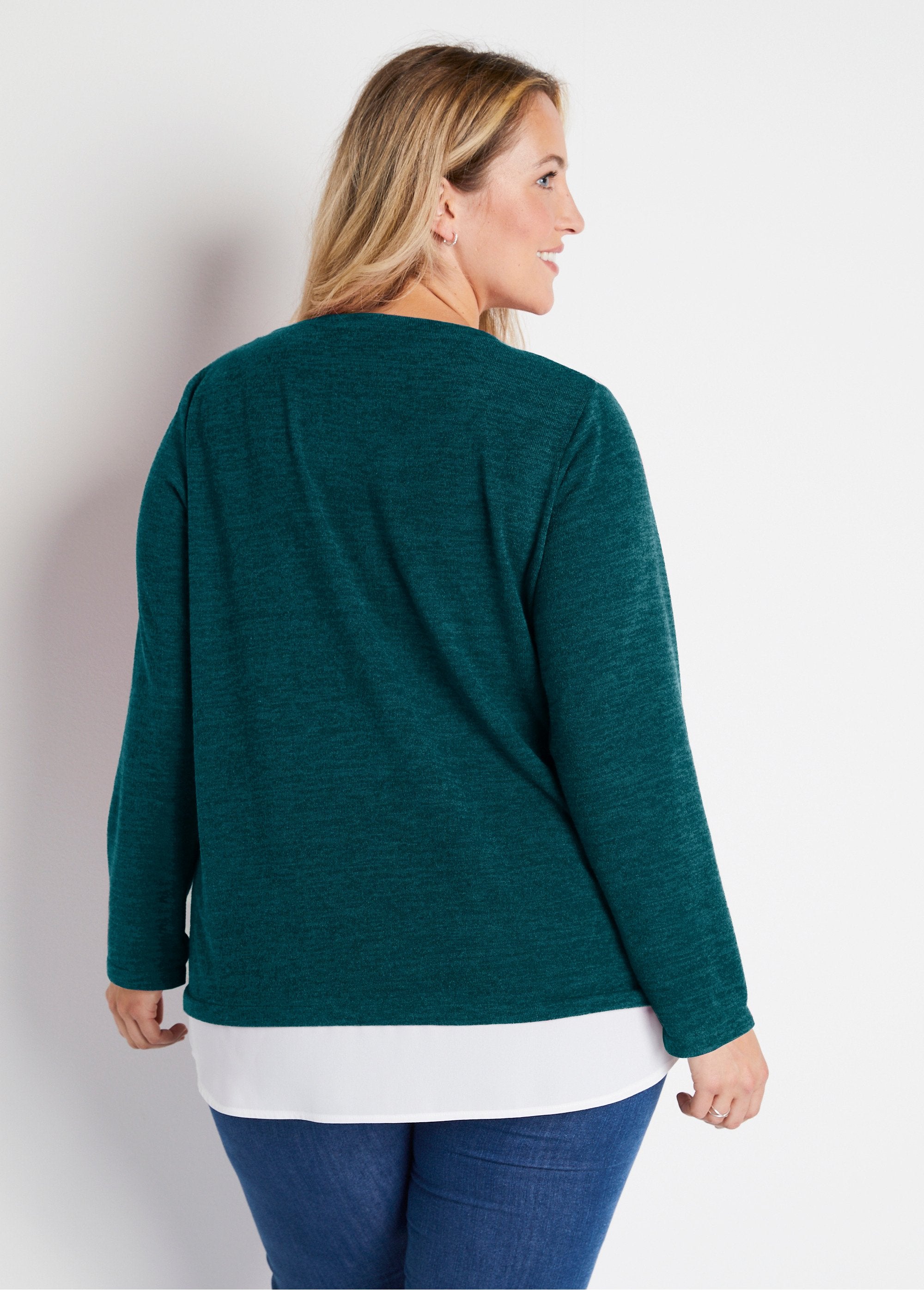 T-shirt_com_efeito_2_em_1_de_comprimento_médio_Esmeralda_DO1_curvy