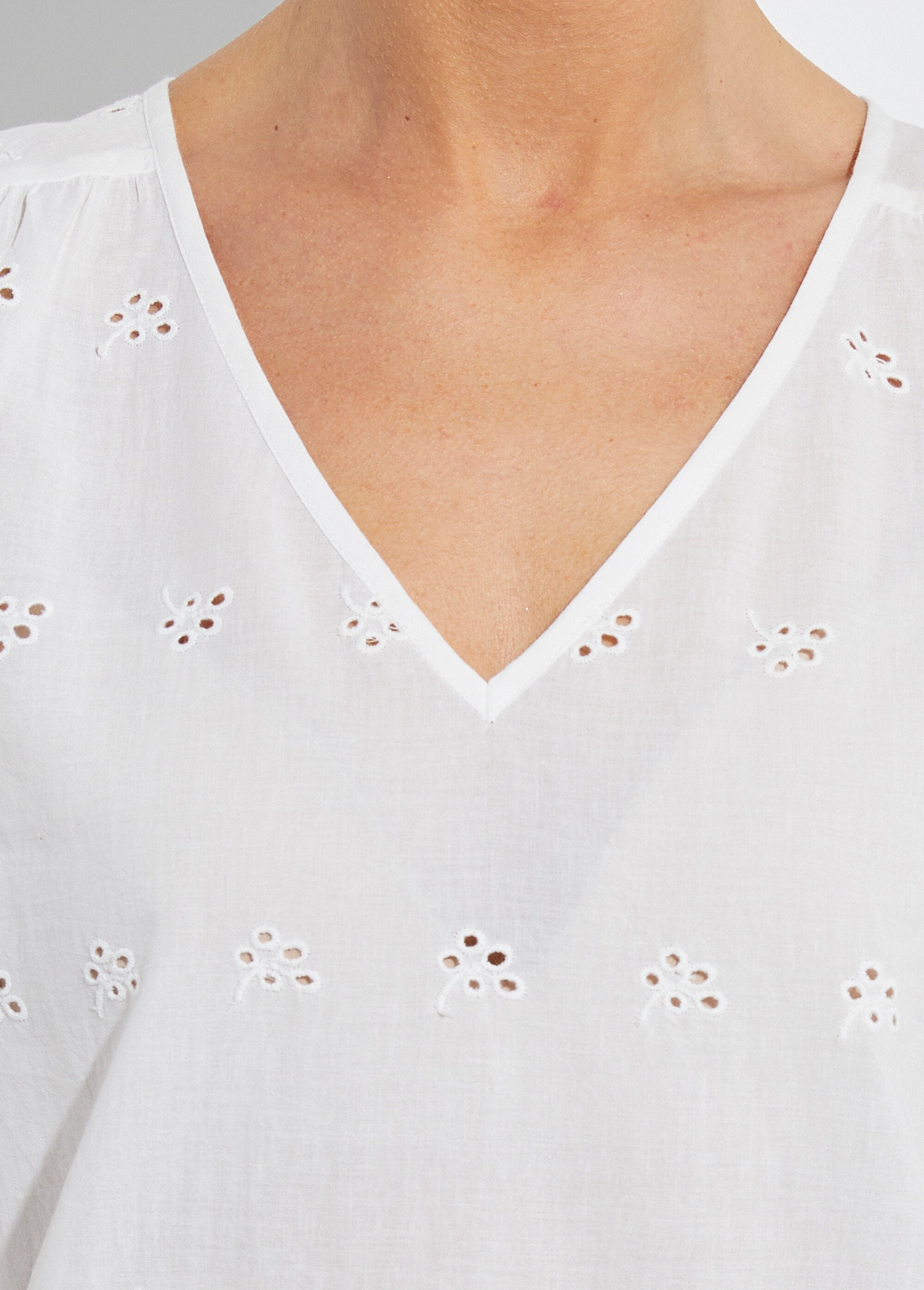 Regata_de_algodão_com_bordado_inglês_Ecru_DE2_slim