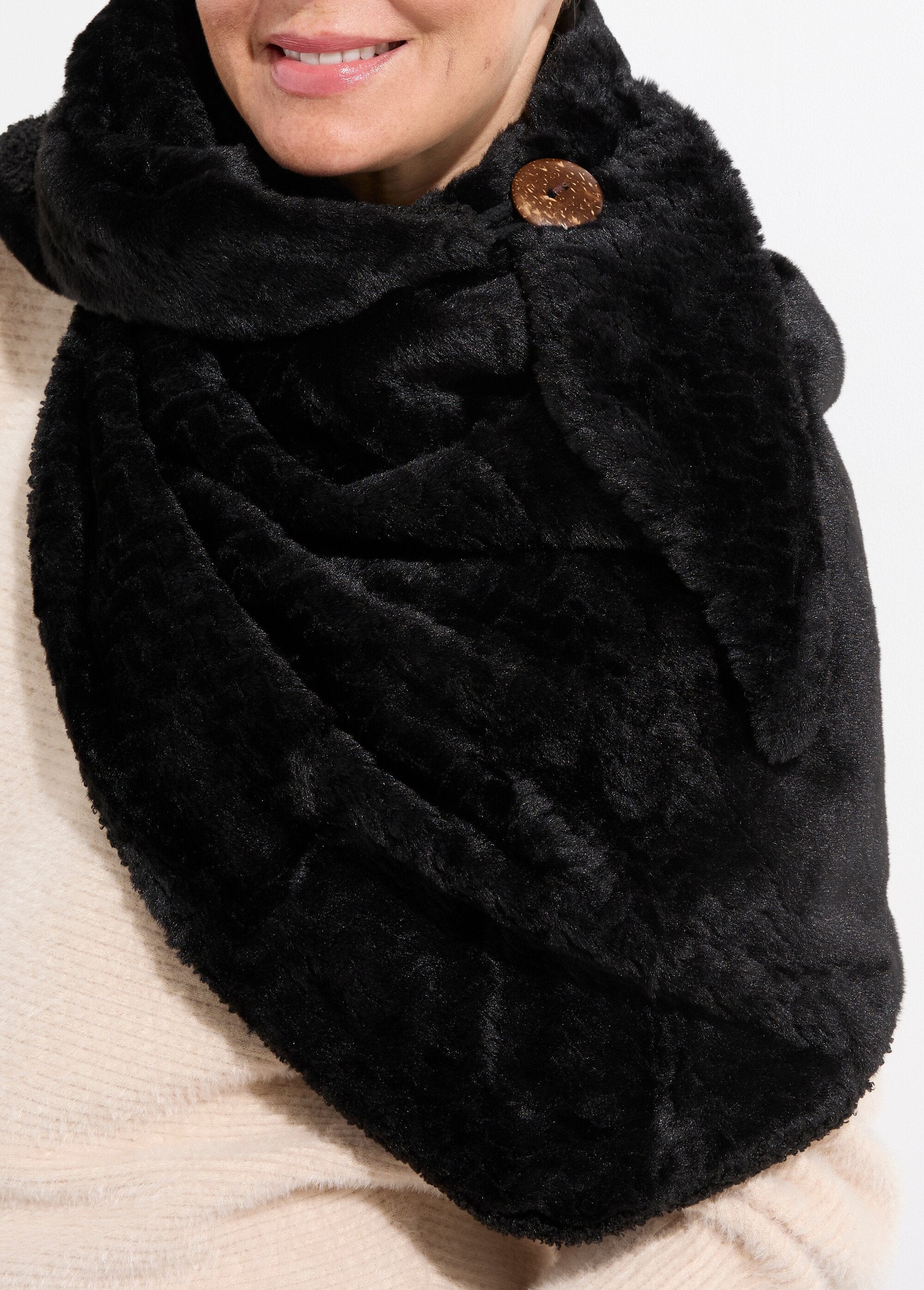 Gargantilha_de_botões_em_pele_sintética_Noir_DE1_slim