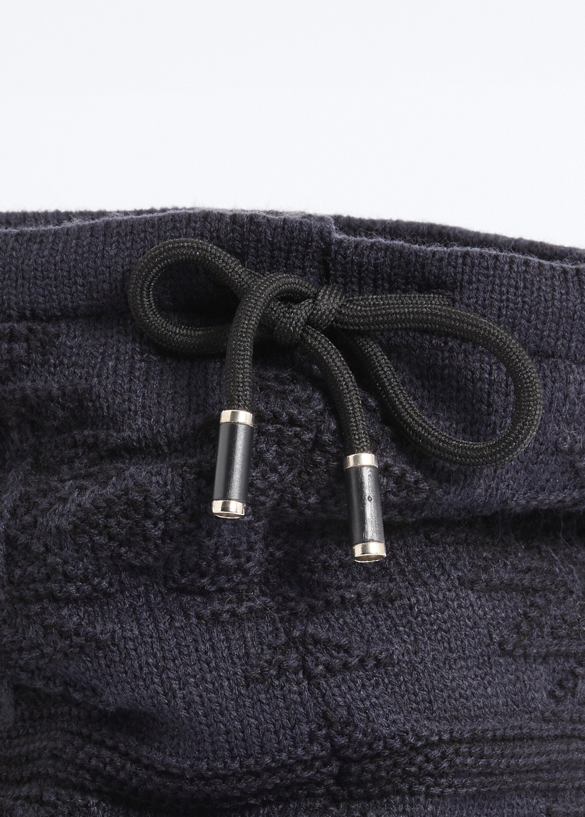 Gargantilha_em_malha_e_sherpa,_ziguezague_Marine_DE1_slim