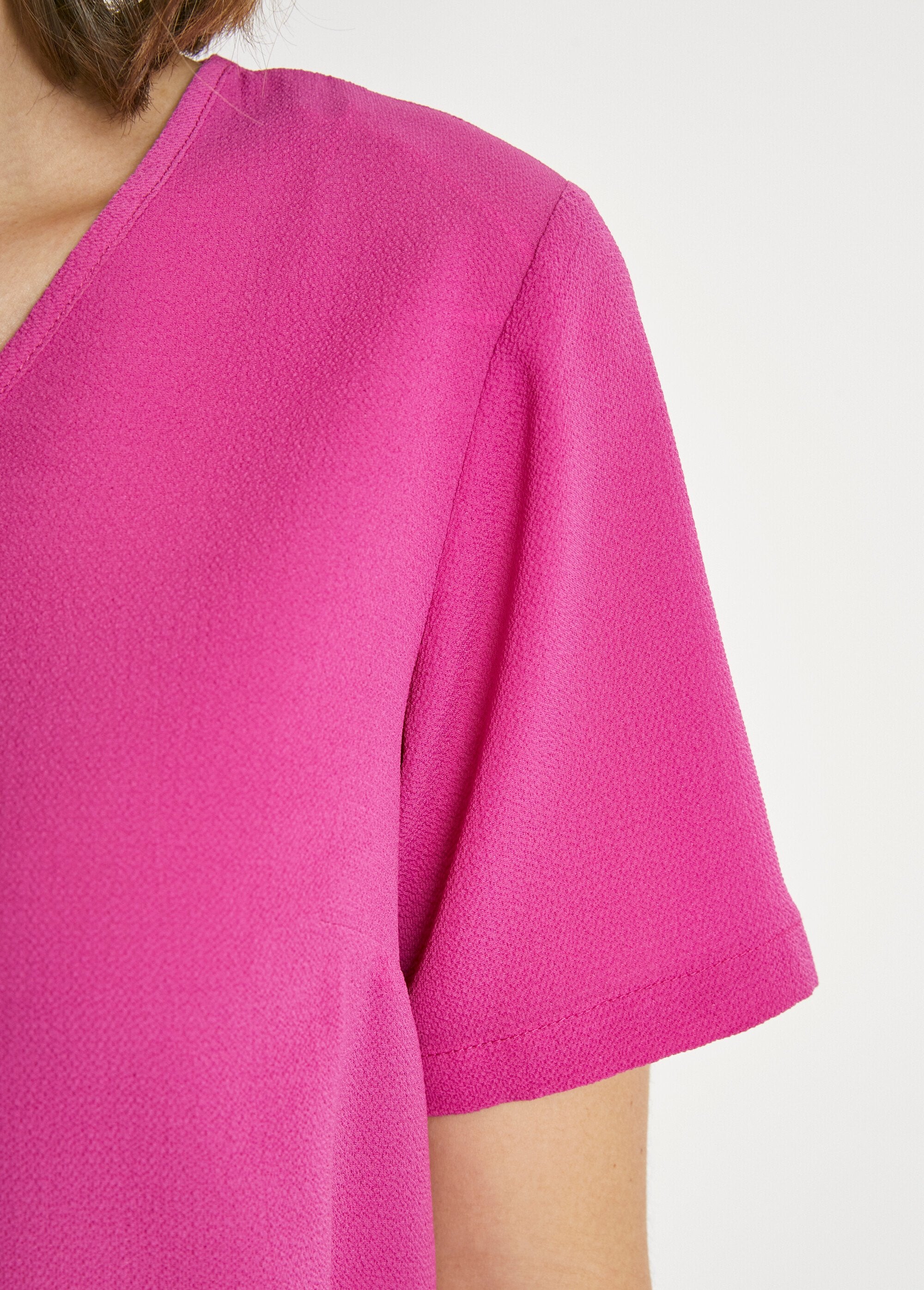 Túnica_de_comprimento_médio,_folgada,_em_tecido_crepe_Uni_fuchsia_DE2_slim