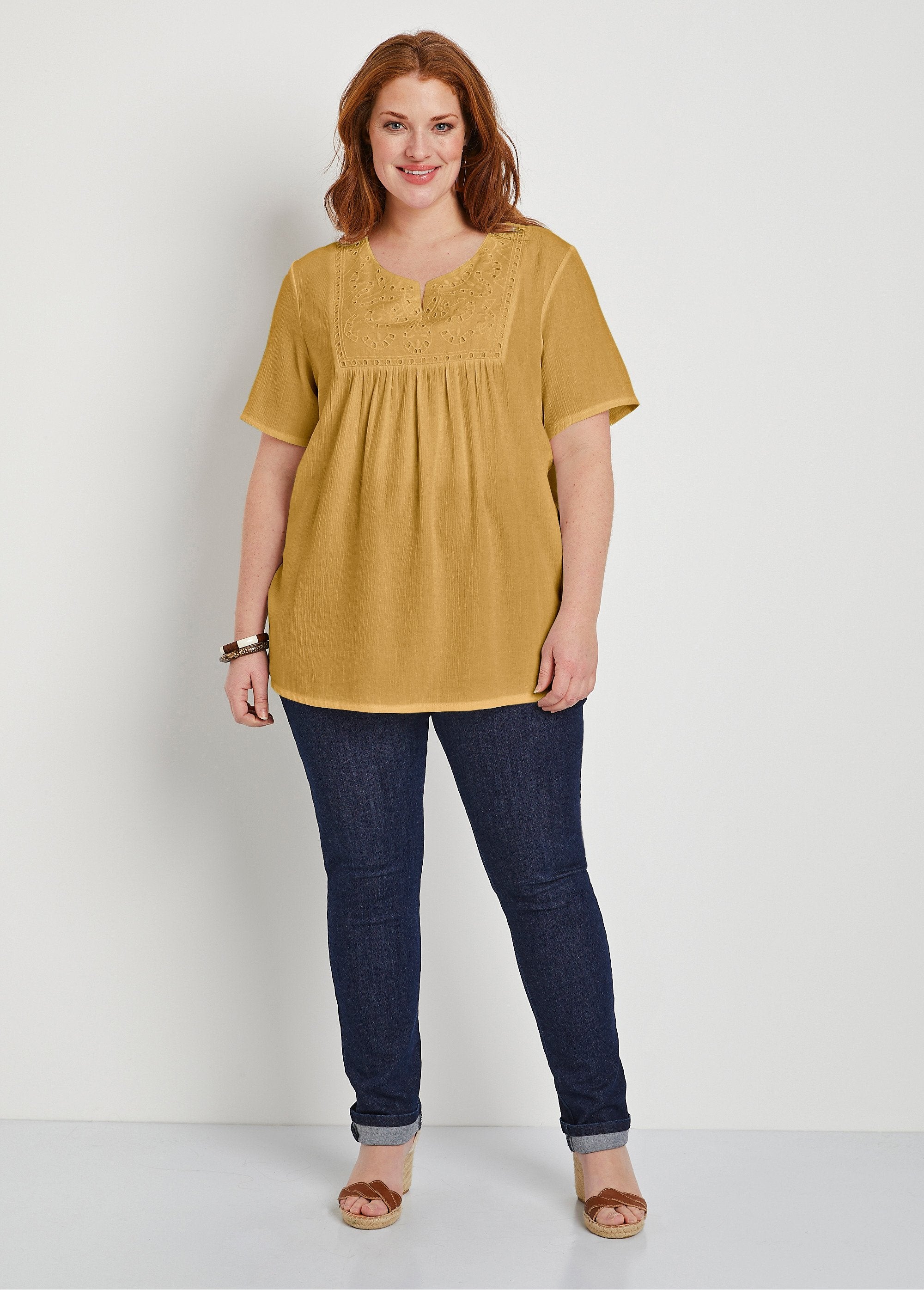 Túnica_longa_boêmia_seersucker_Açafrão_SF1_curvy