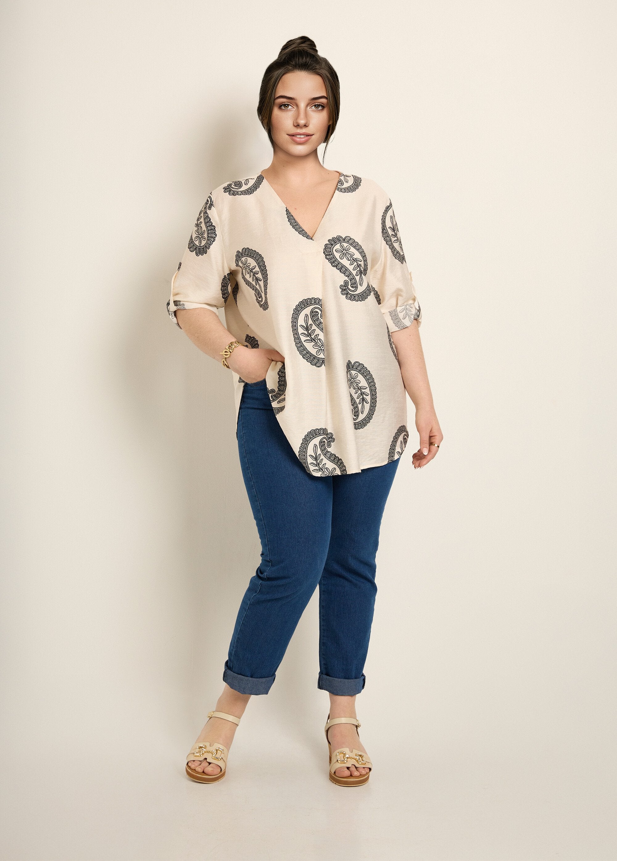 Túnica_com_estampa_étnica,_mangas_compridas_Ecru_SF1_curvy