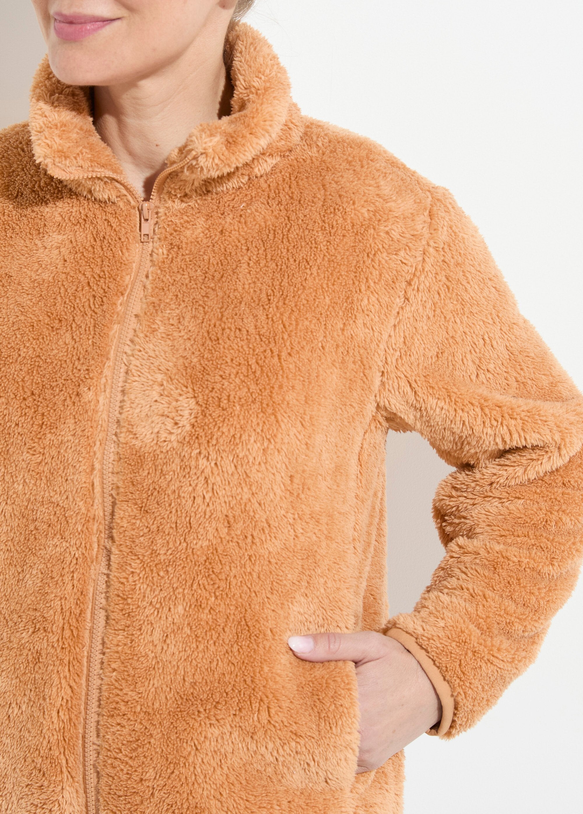 Casaco_de_pele_sintética_com_gola_subida,_mangas_compridas_Chamois_DE1_slim