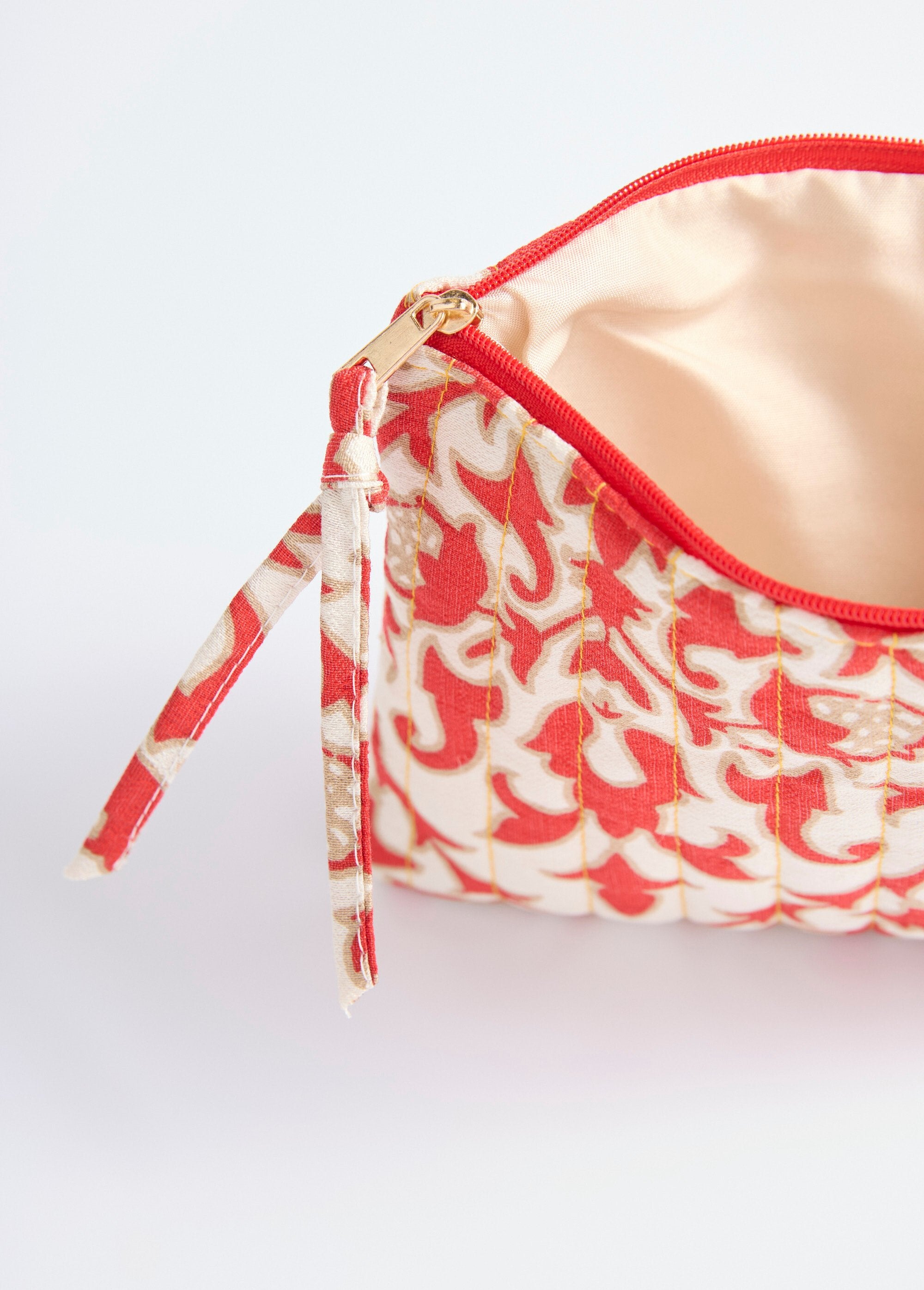 Petite_pochette_matelassée_zippée_Rouge_et_ecru_DE1_slim