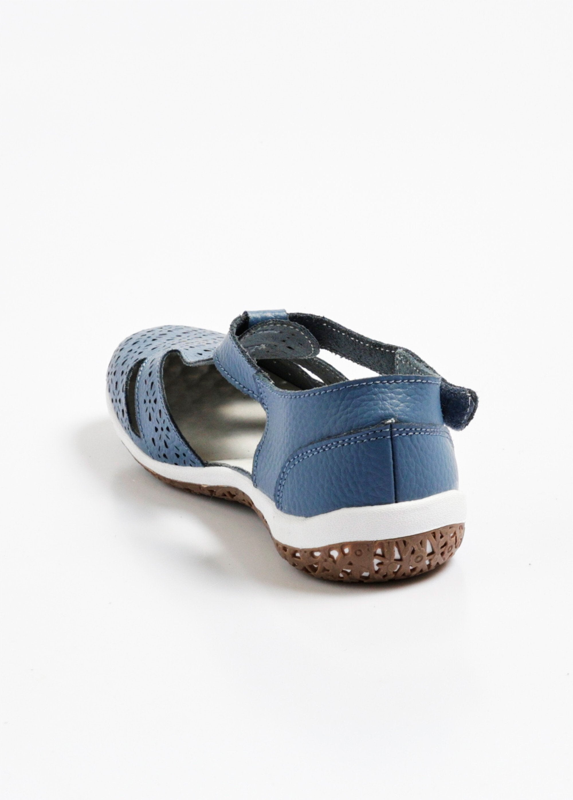 Confortáveis_bailarinas_de_couro_vazado_com_velcro_Bleu_DO1_slim