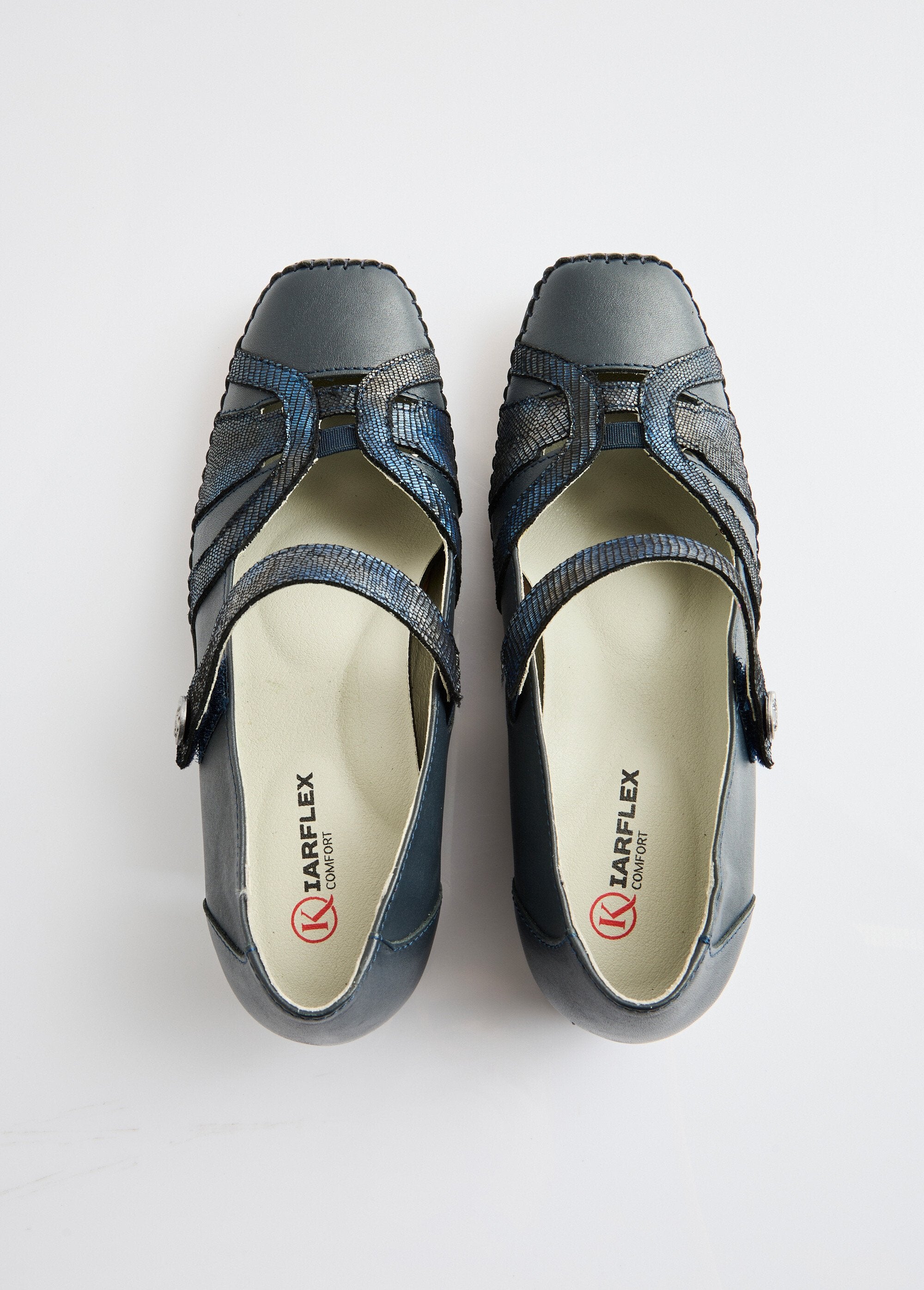 Bailarinas_de_couro_com_largura_confortável_e_velcro_Marine_OV1_slim