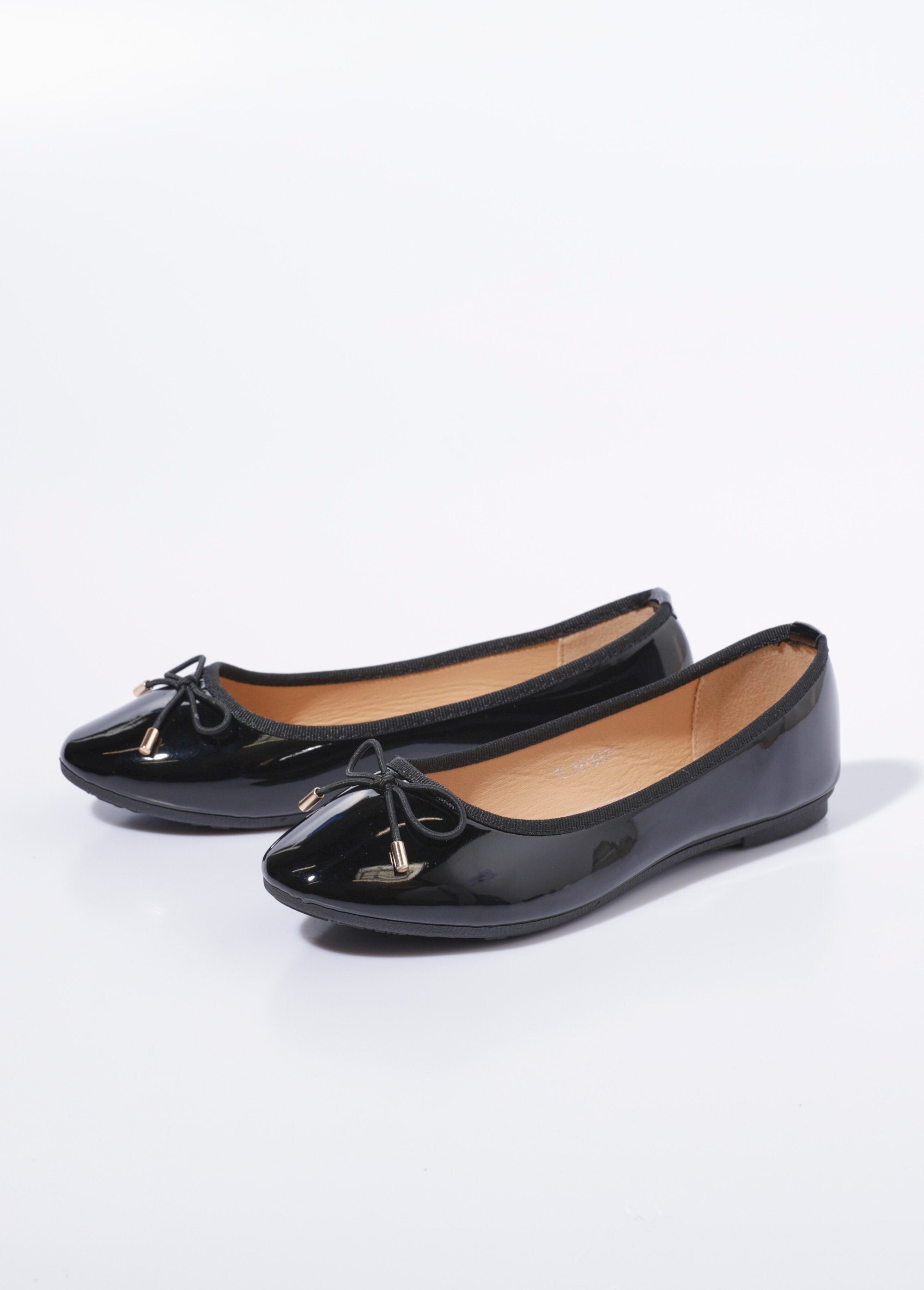 Ballerines_plates_vernies_petit_noeud_Vernis_noir_DE1_slim