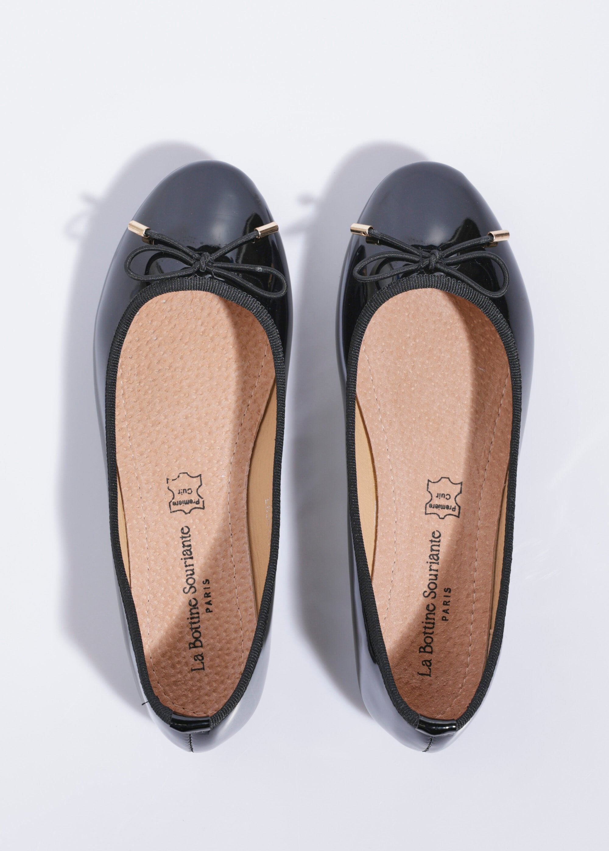 Ballerines_plates_vernies_petit_noeud_Vernis_noir_OV1_slim