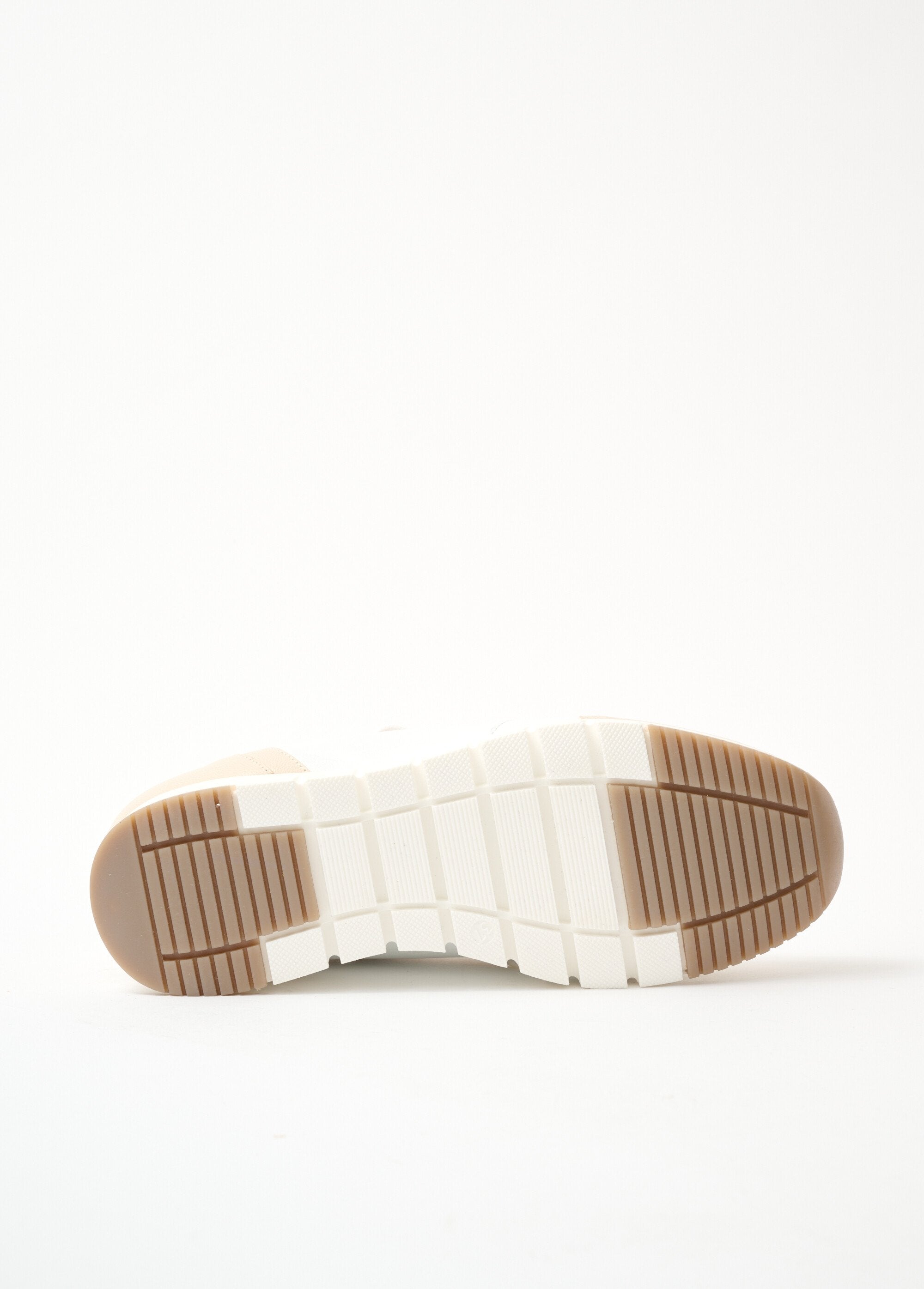 Tênis_com_largura_confortável_em_couro_bicolor_Bege_e_branco_UN1_slim