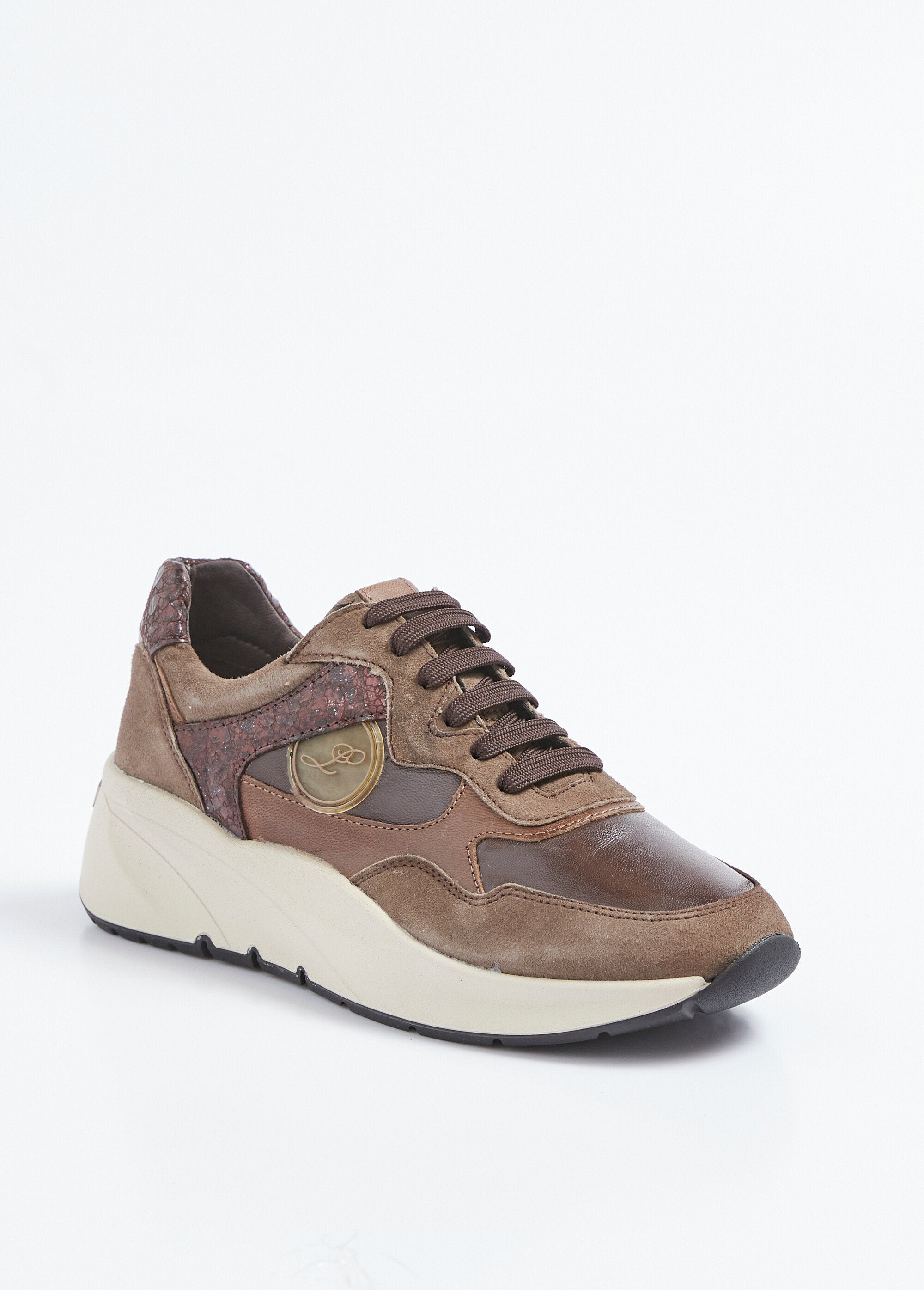 Sapatilhas_de_desporto_em_pele_multimaterial_Marron_FA1_slim