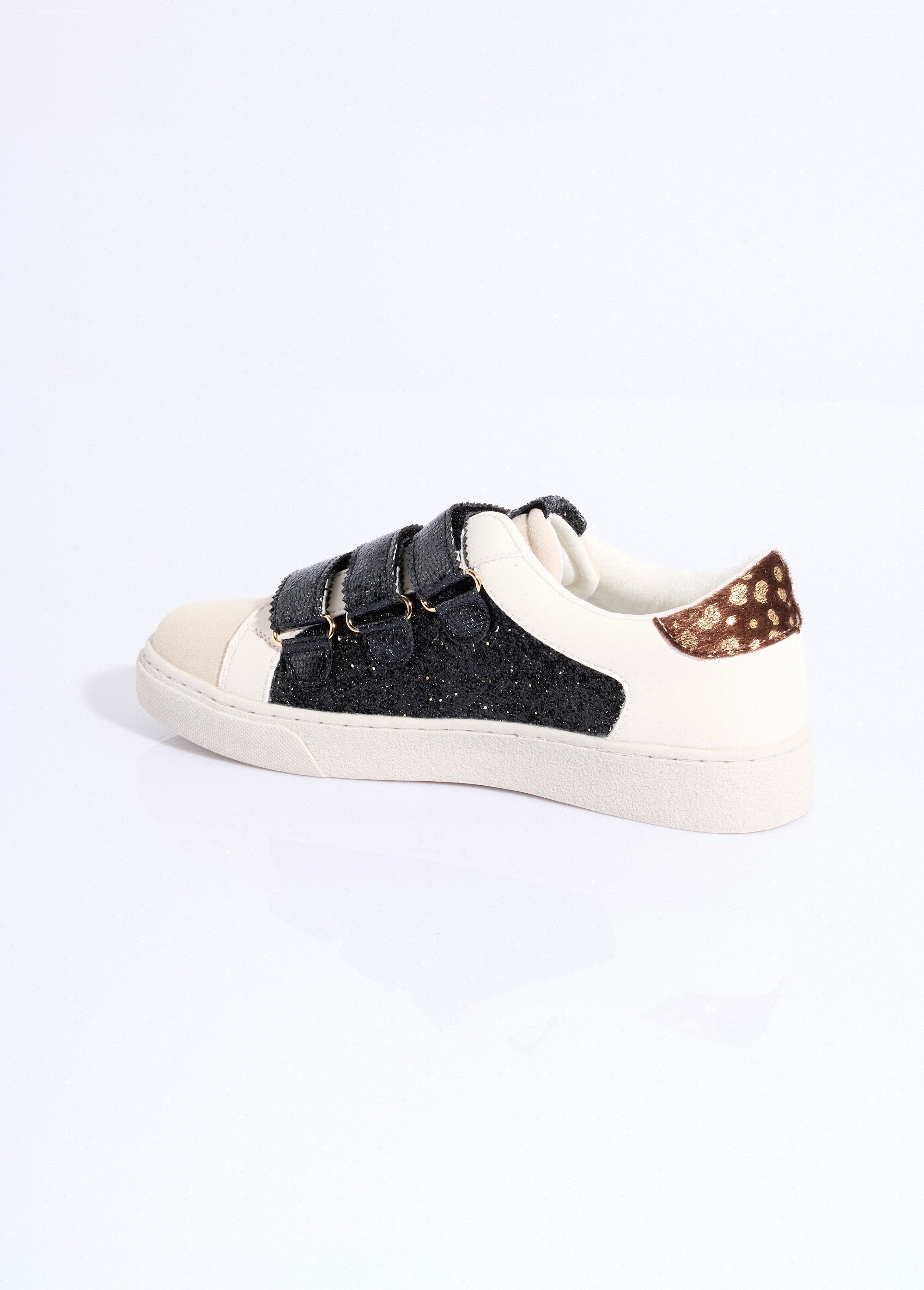 Baskets_tendance_multimatières_à_scratchs_Beige_et_noir_DO1_slim
