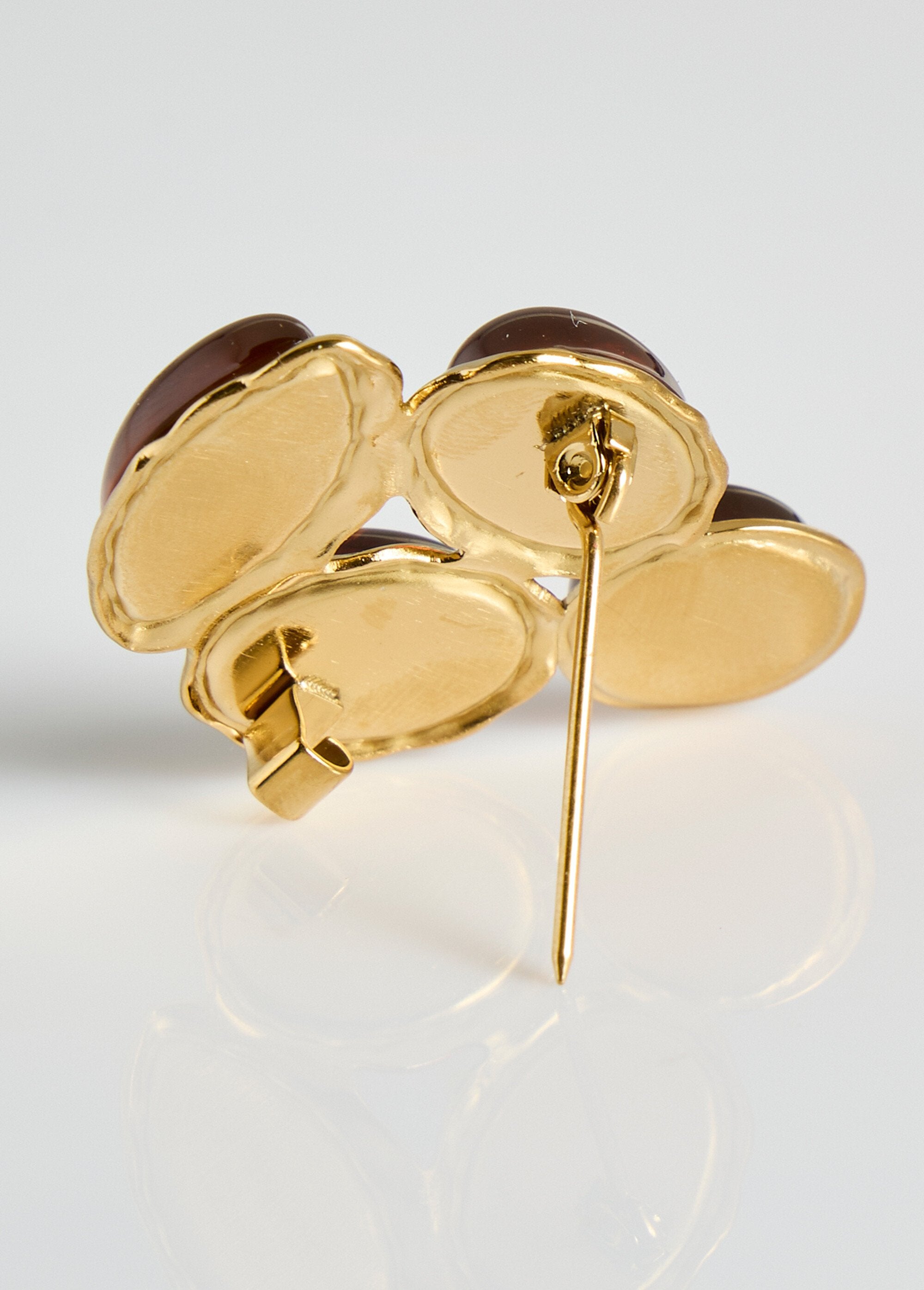 Pregadeira_em_aço_inoxidável_com_cabochões_de_resina_Marron_DE1_slim