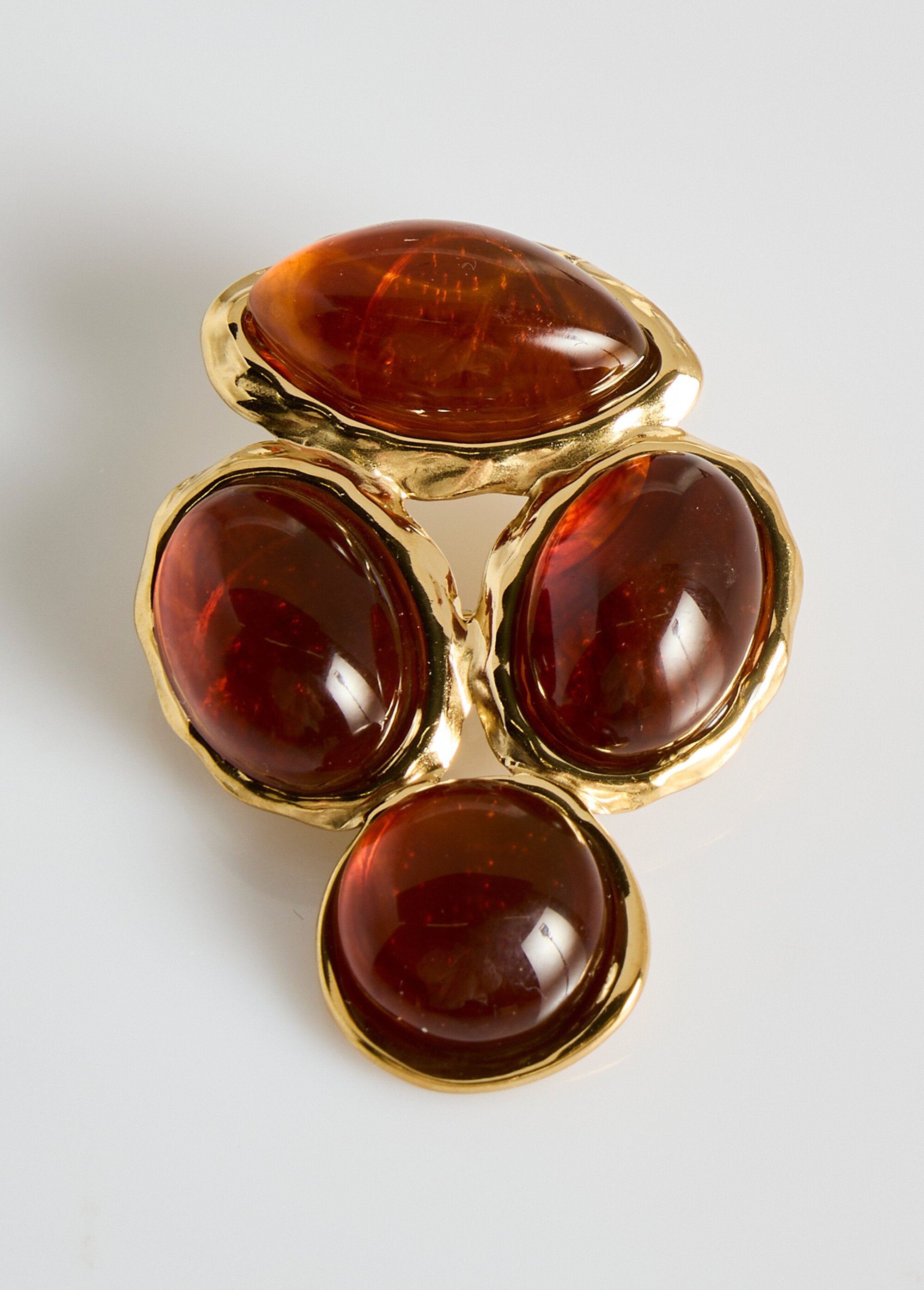 Pregadeira_em_aço_inoxidável_com_cabochões_de_resina_Marron_FA1_slim