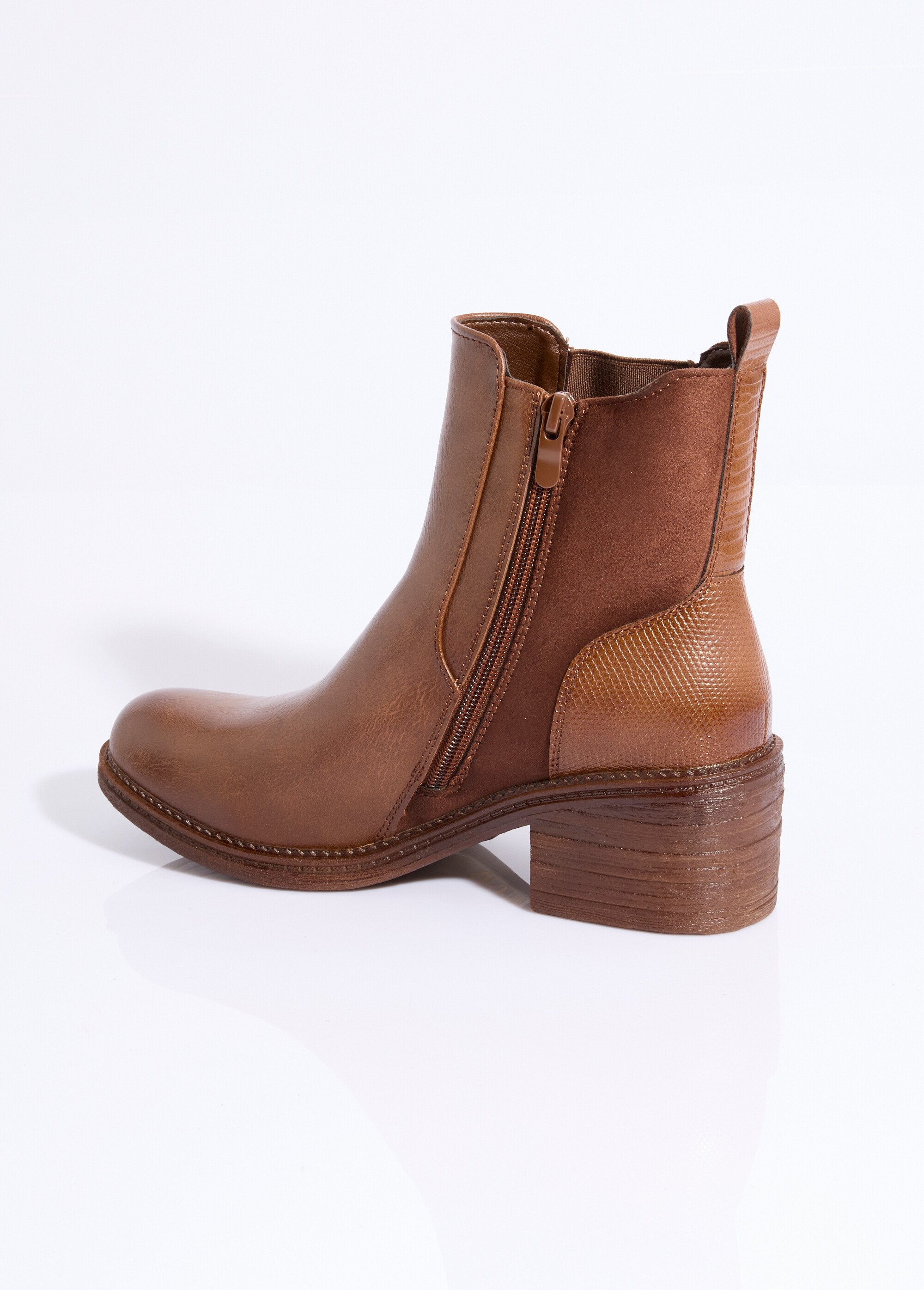 Boots_Chelsea_à_talon_et_bout_rond_Marron_DO1_slim