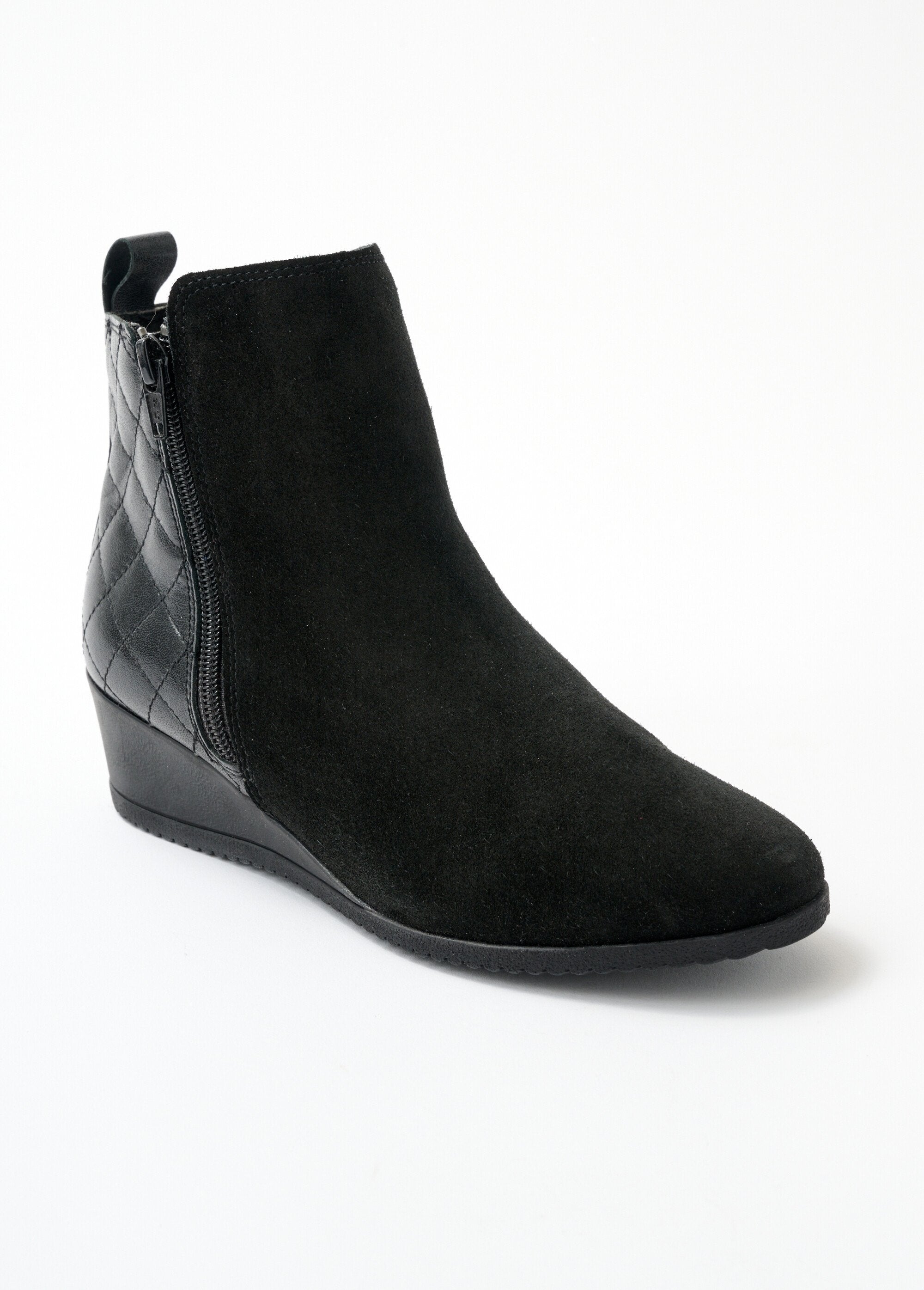 Botas_confortáveis_​​de_couro_com_zíper_largo_PRETO_FA1_slim