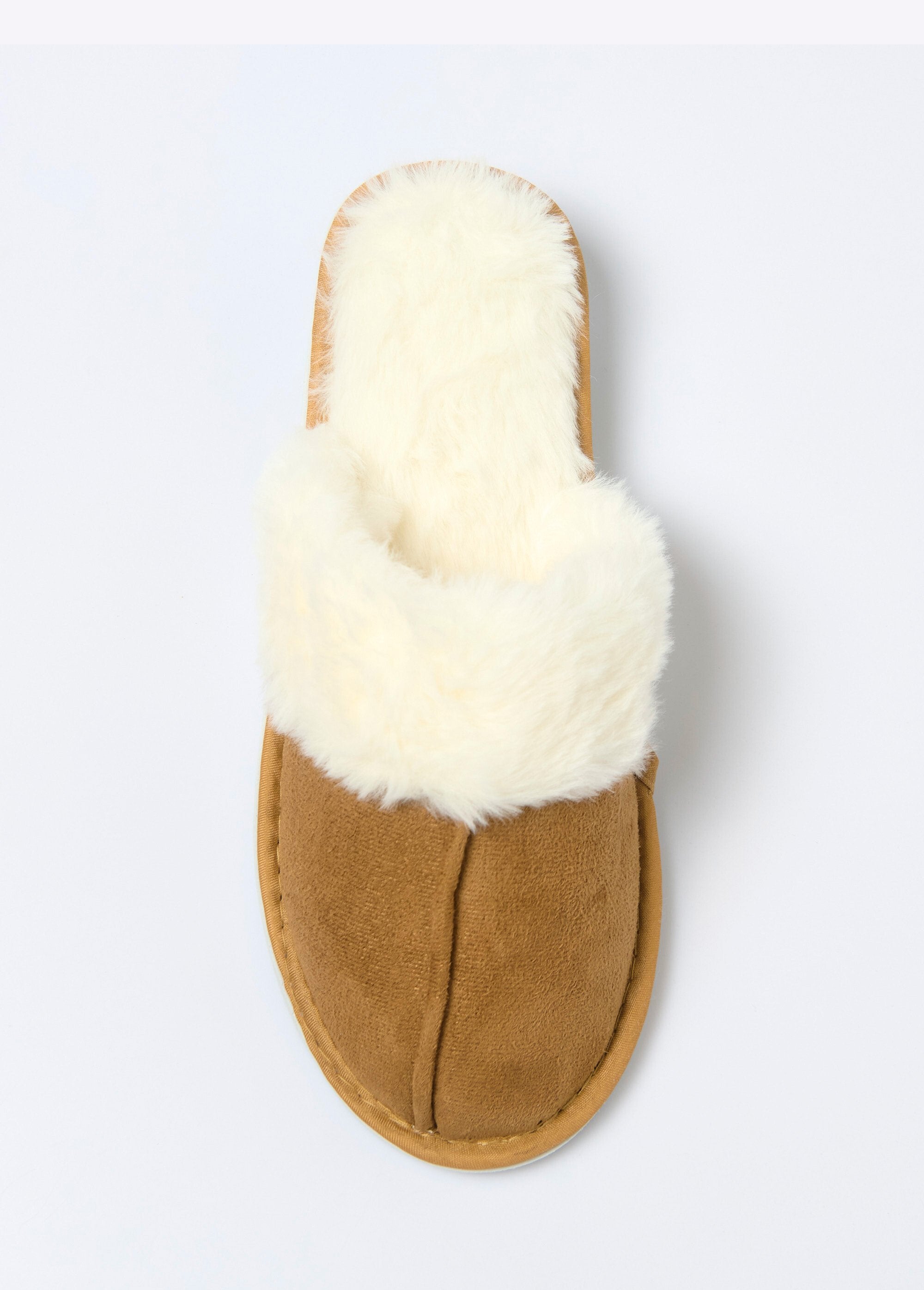 Chinelos_forrados_de_pele_com_acabamento_em_pele_e_camurça_Camel_OV1_slim