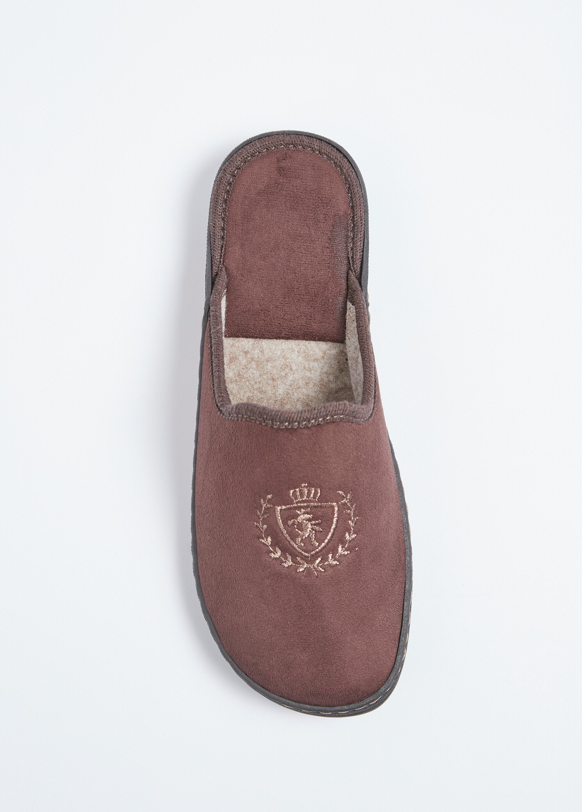Pantufas_mule_confortáveis_em_tecido_aveludado_bordado_Marron_OV1_slim