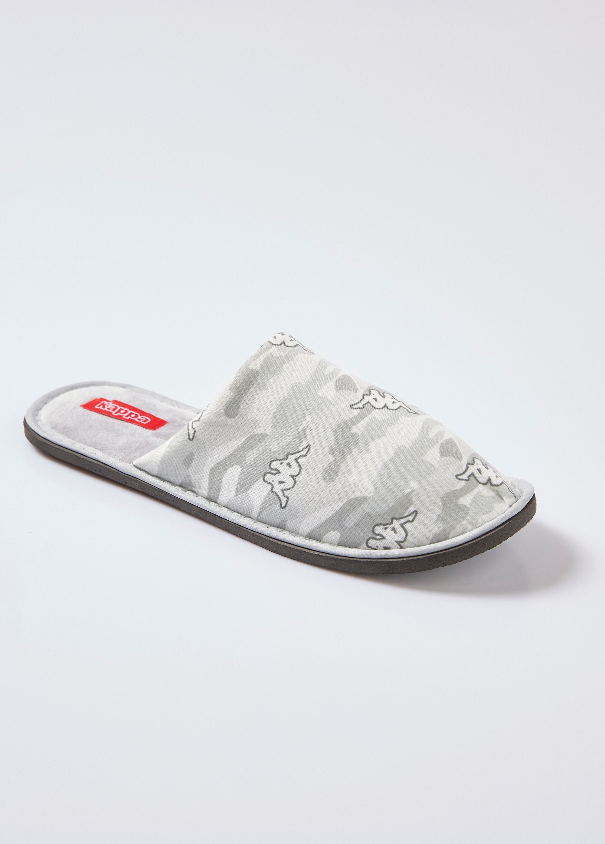 Pantufas_mule_com_estampa_camuflada_Imprime_gris_FA1_slim