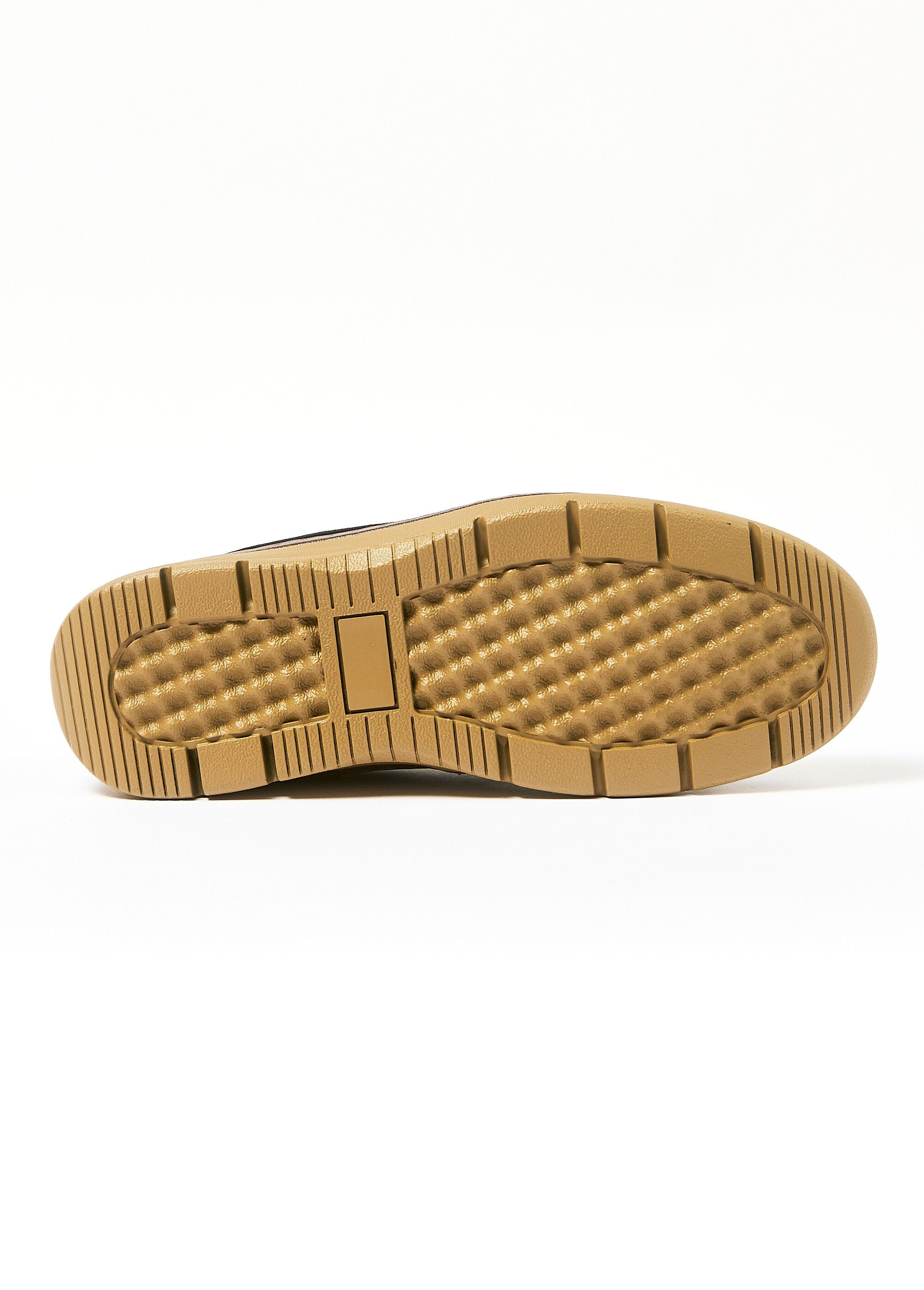 Sapatos_náuticos_de_couro_com_cadarço_Noir_UN1_slim