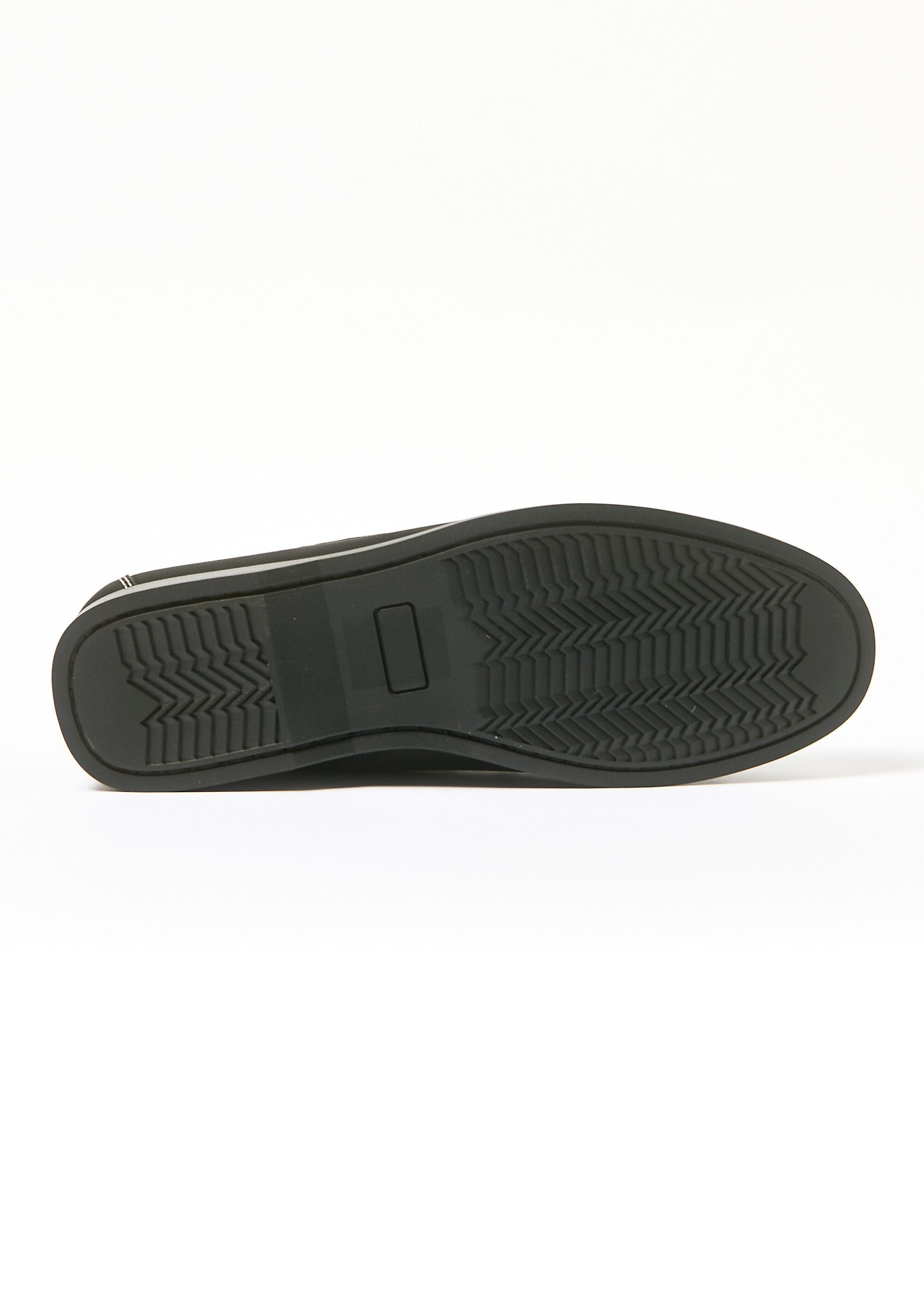 Sapatos_náuticos_de_couro_Noir_UN1_slim
