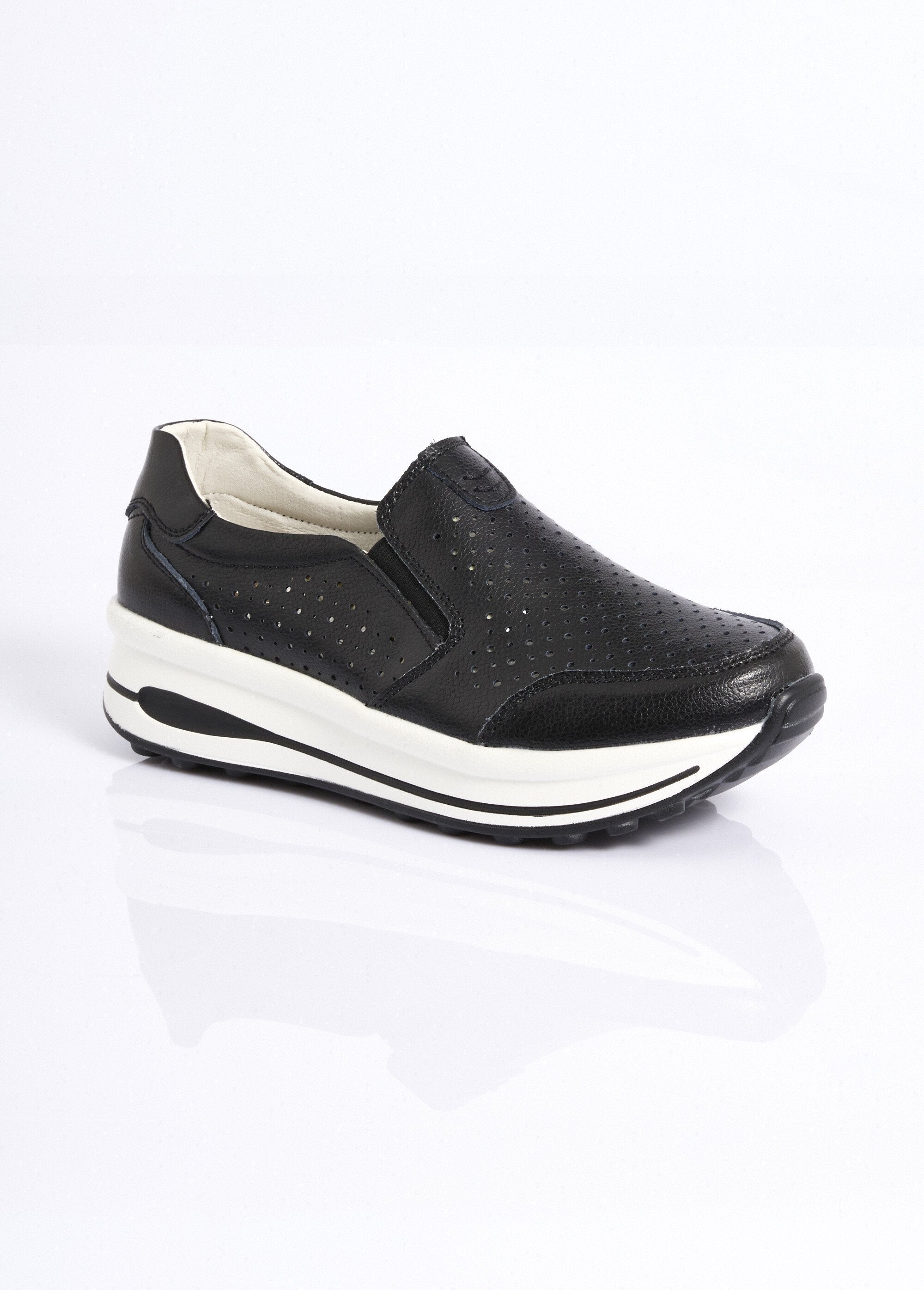 Baskets_perforées_compensées_sportswear_Noir_FA1_slim