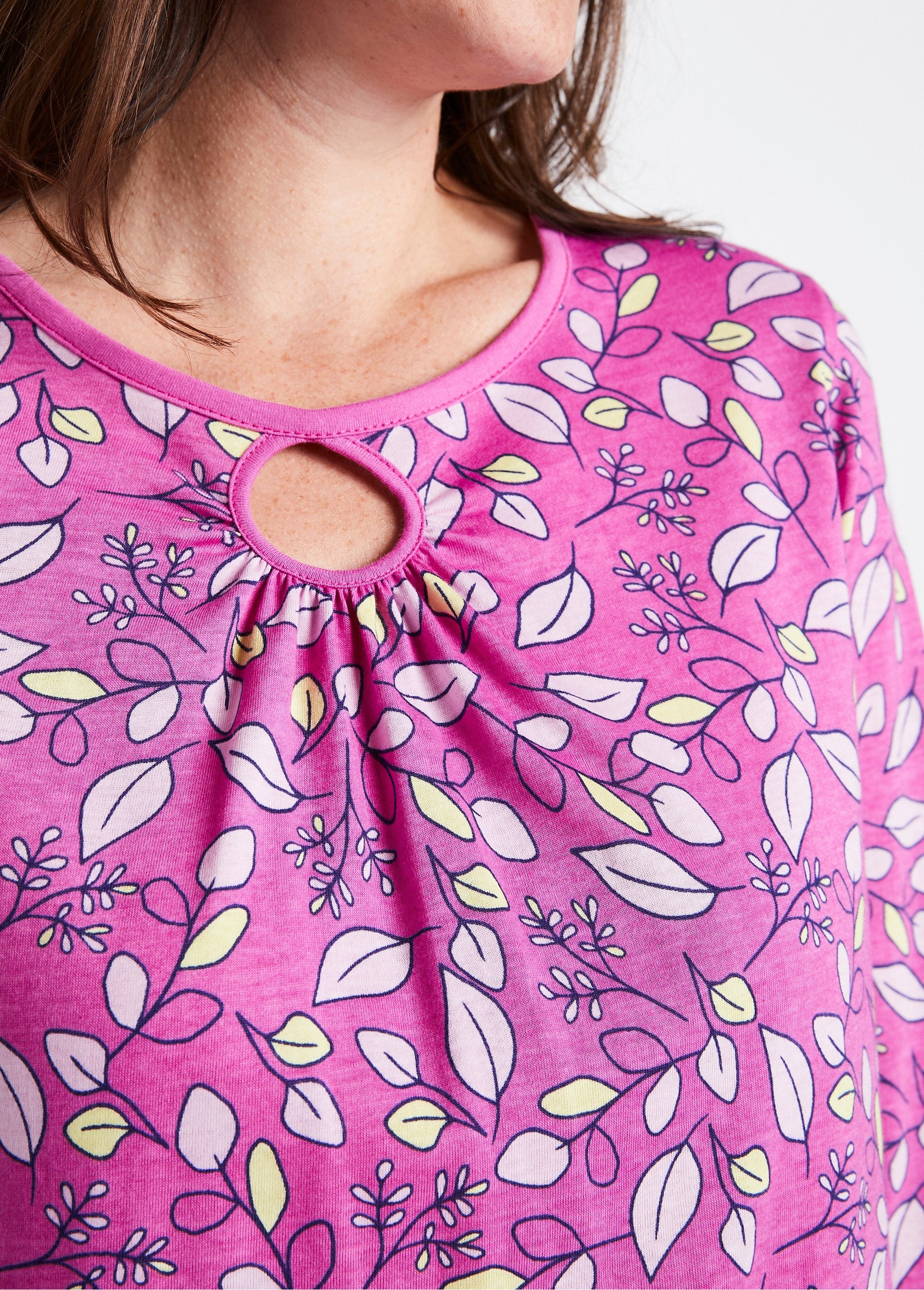 Camisola_com_estampa_vegetal_ROSA_DE2_slim