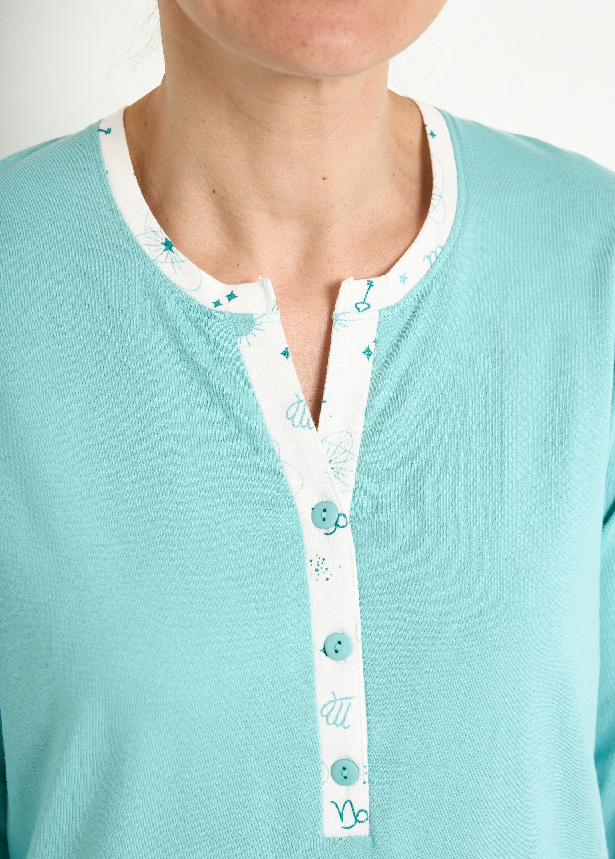 Camisola_de_algodão_com_botões_e_comprimento_médio_Aqua_DE1_slim