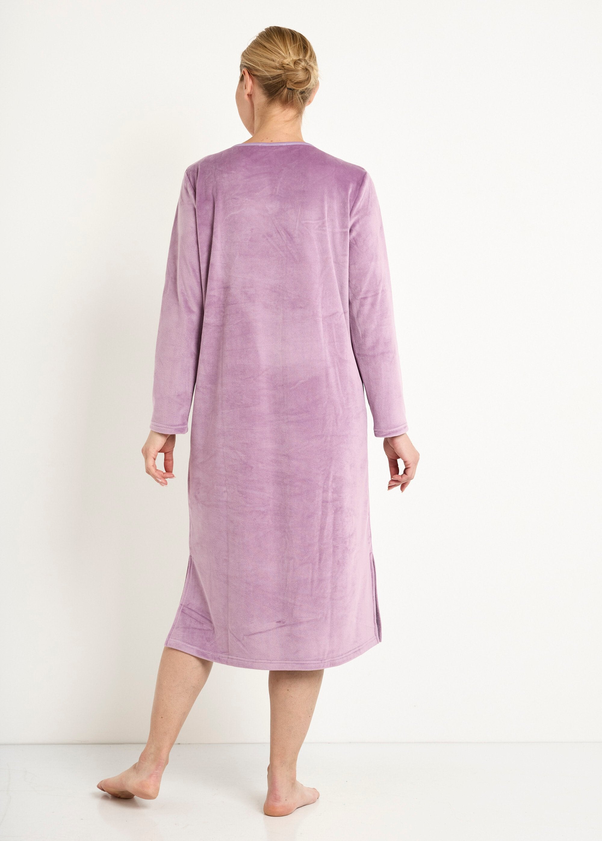 Chemise_de_nuit_polaire_mi-longue_brodée_Violine_DO1_slim