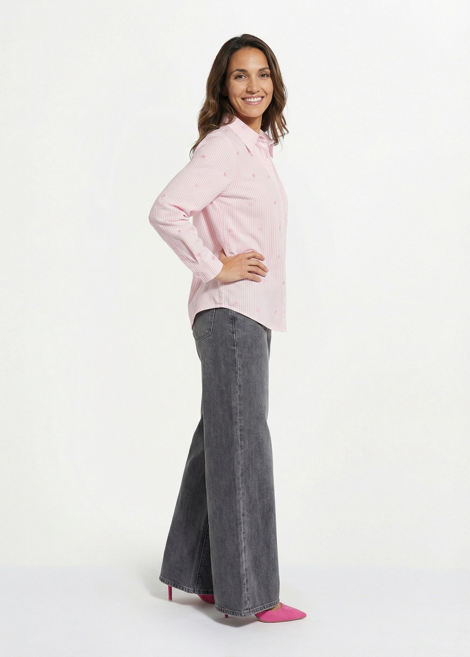 Chemisier_à_rayures_et_broderies_coeurs_Rose_GA1_slim